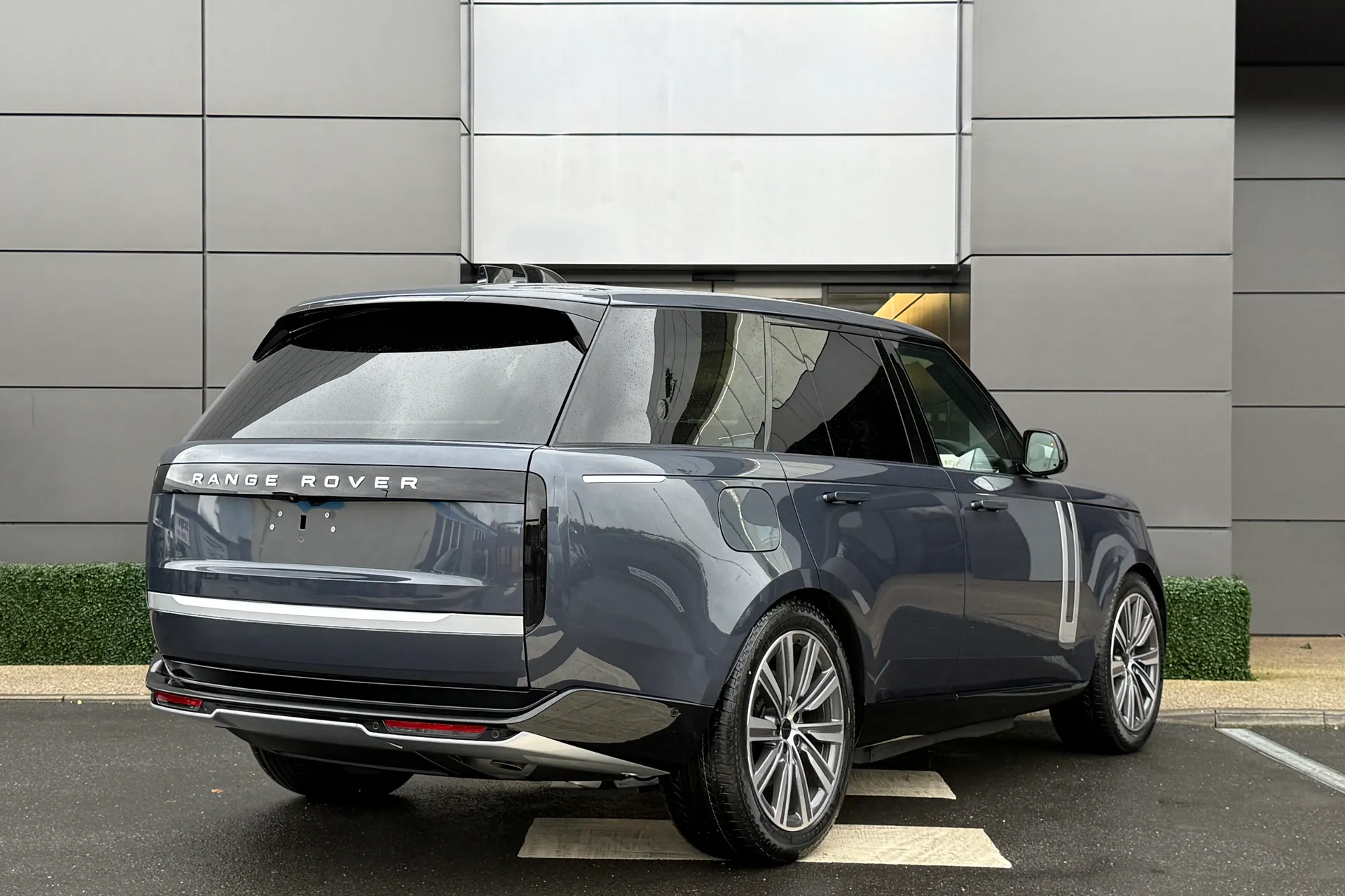 LAND ROVER RANGE ROVER thumbnail image number 12
