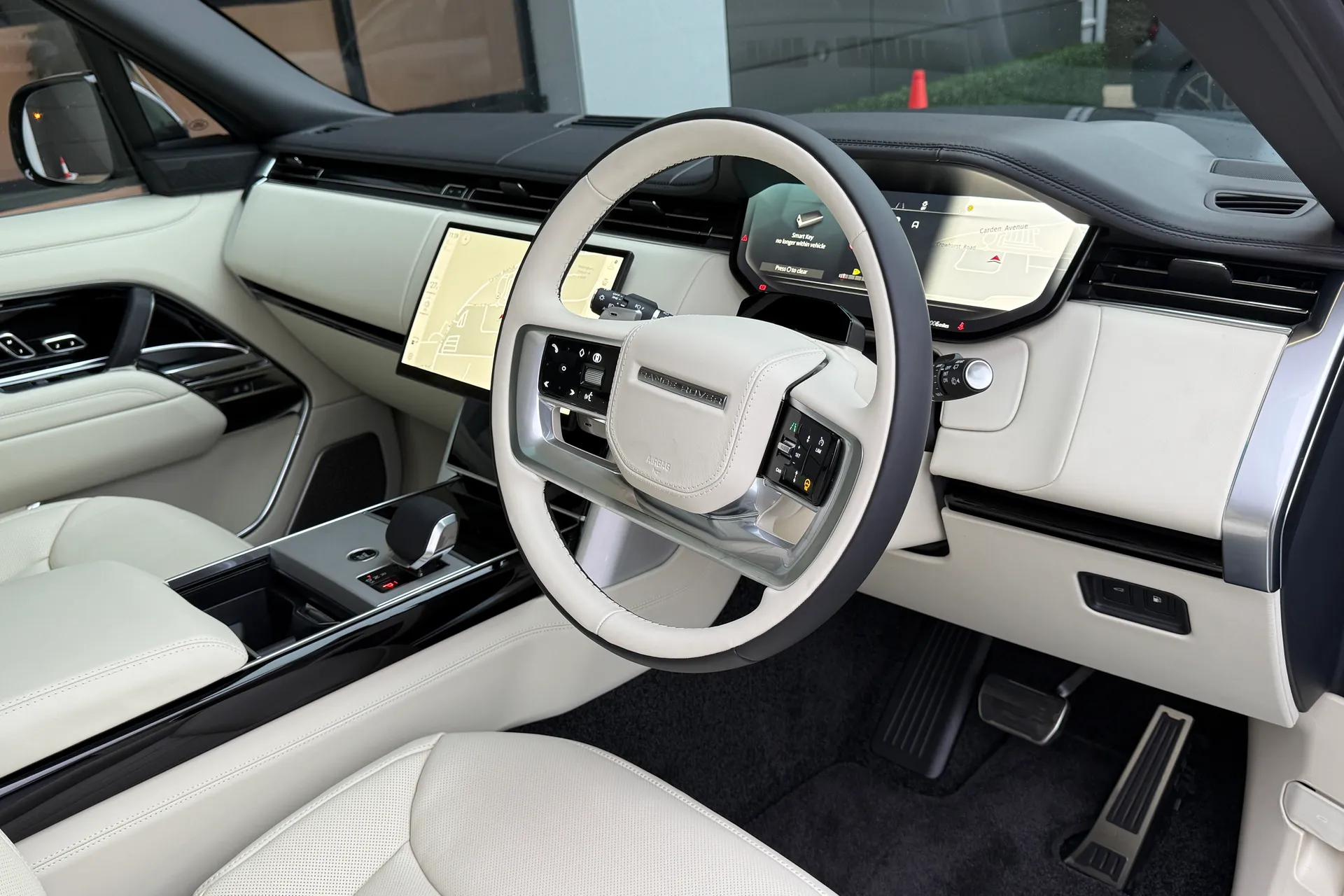 LAND ROVER RANGE ROVER thumbnail image number 23