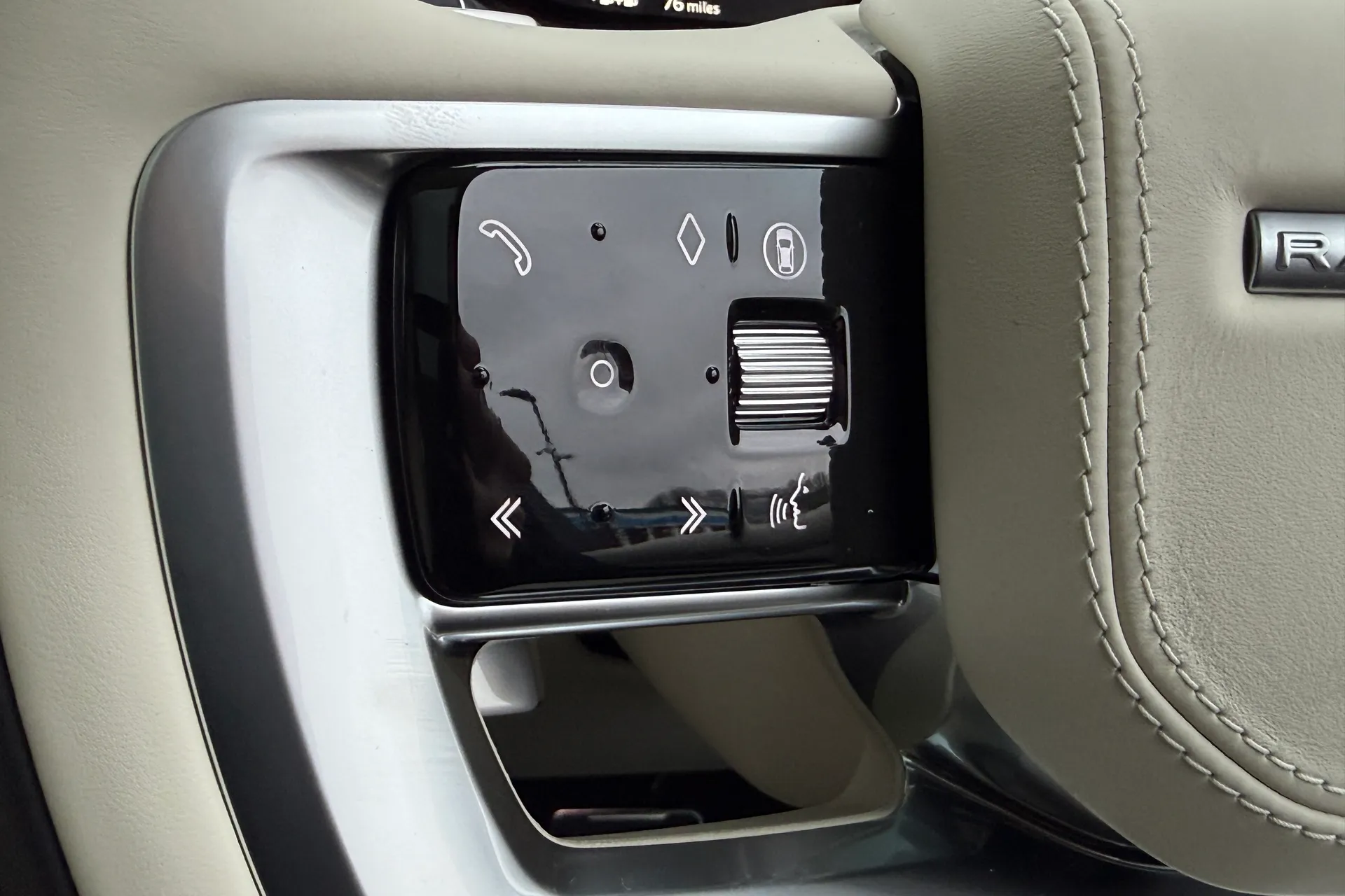 LAND ROVER RANGE ROVER thumbnail image number 41