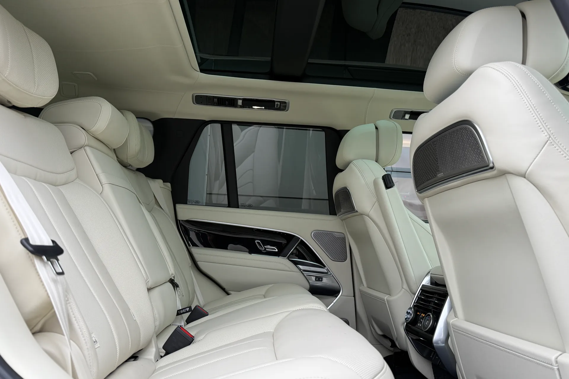 LAND ROVER RANGE ROVER thumbnail image number 54