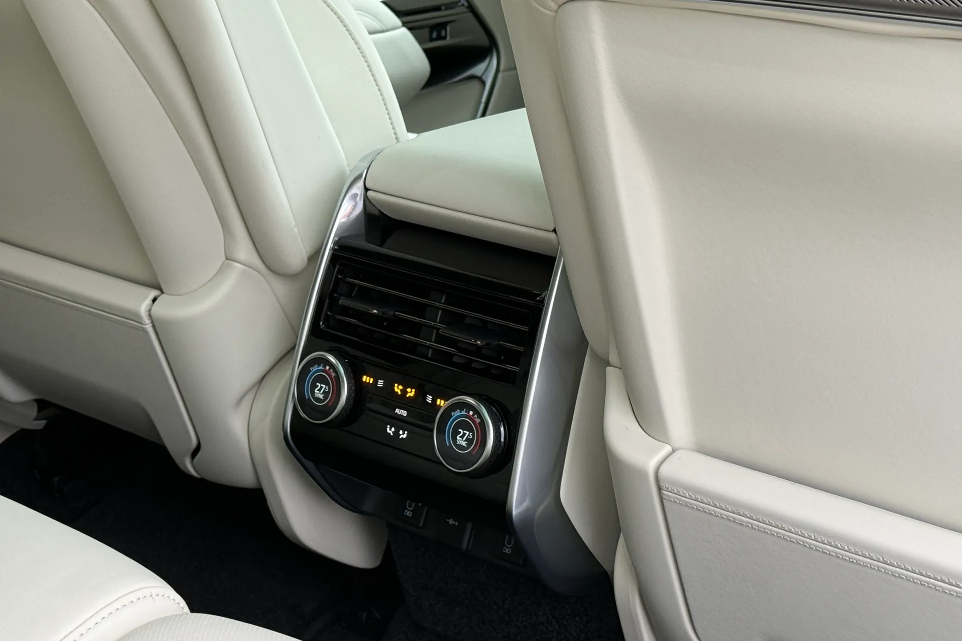 LAND ROVER RANGE ROVER thumbnail image number 57