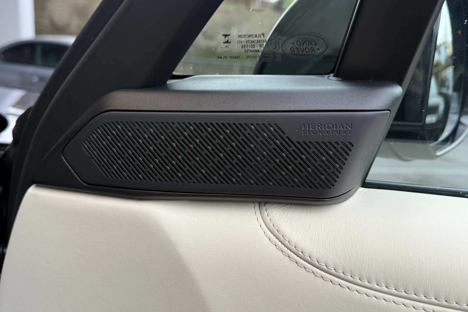 LAND ROVER RANGE ROVER thumbnail image number 30