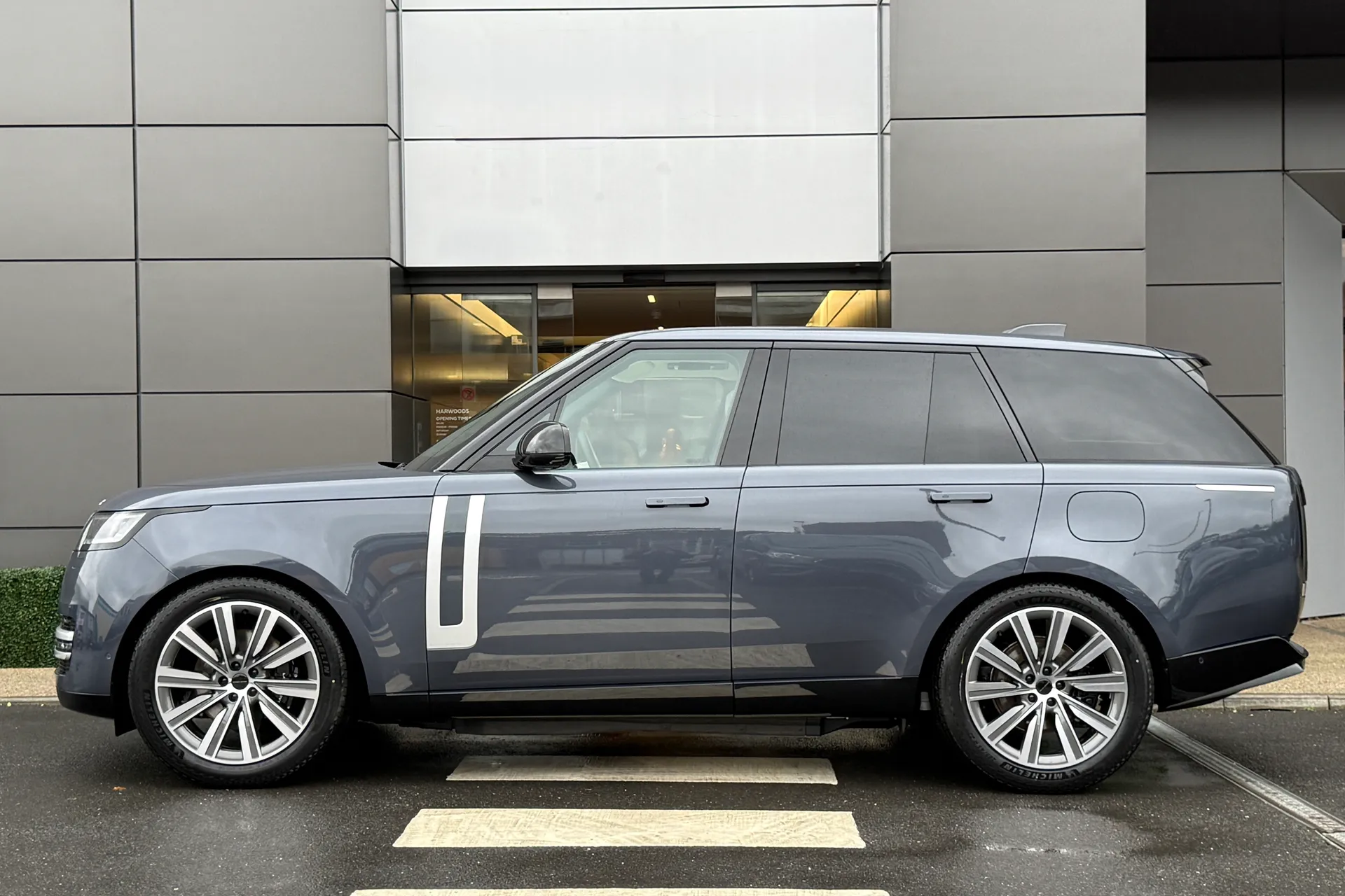 LAND ROVER RANGE ROVER thumbnail image number 6