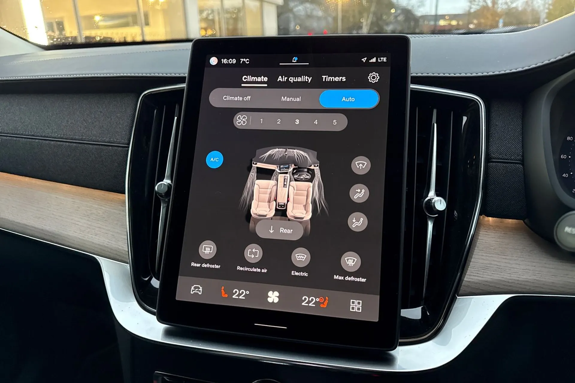 Volvo XC90 thumbnail image number 41