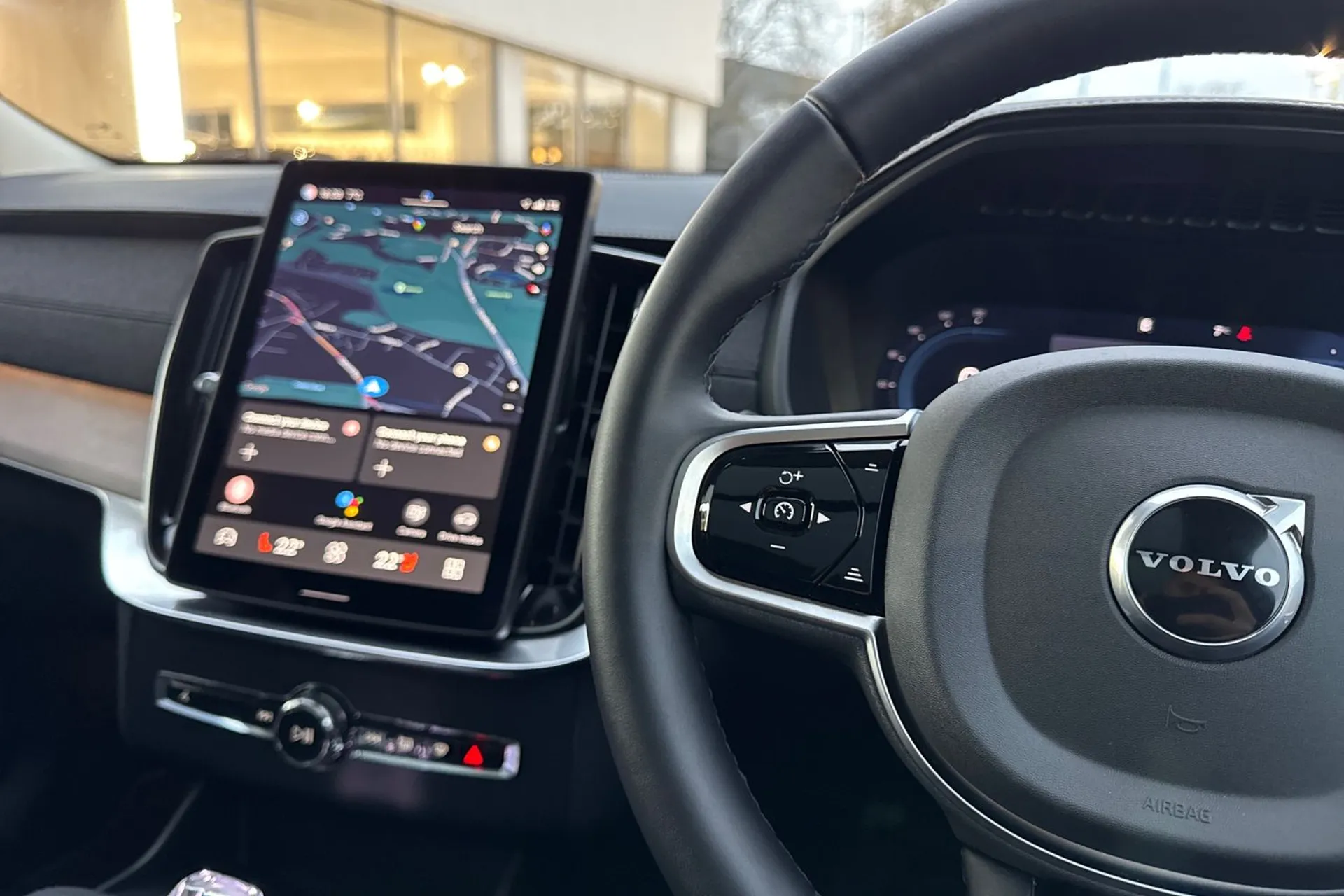 Volvo XC90 thumbnail image number 38