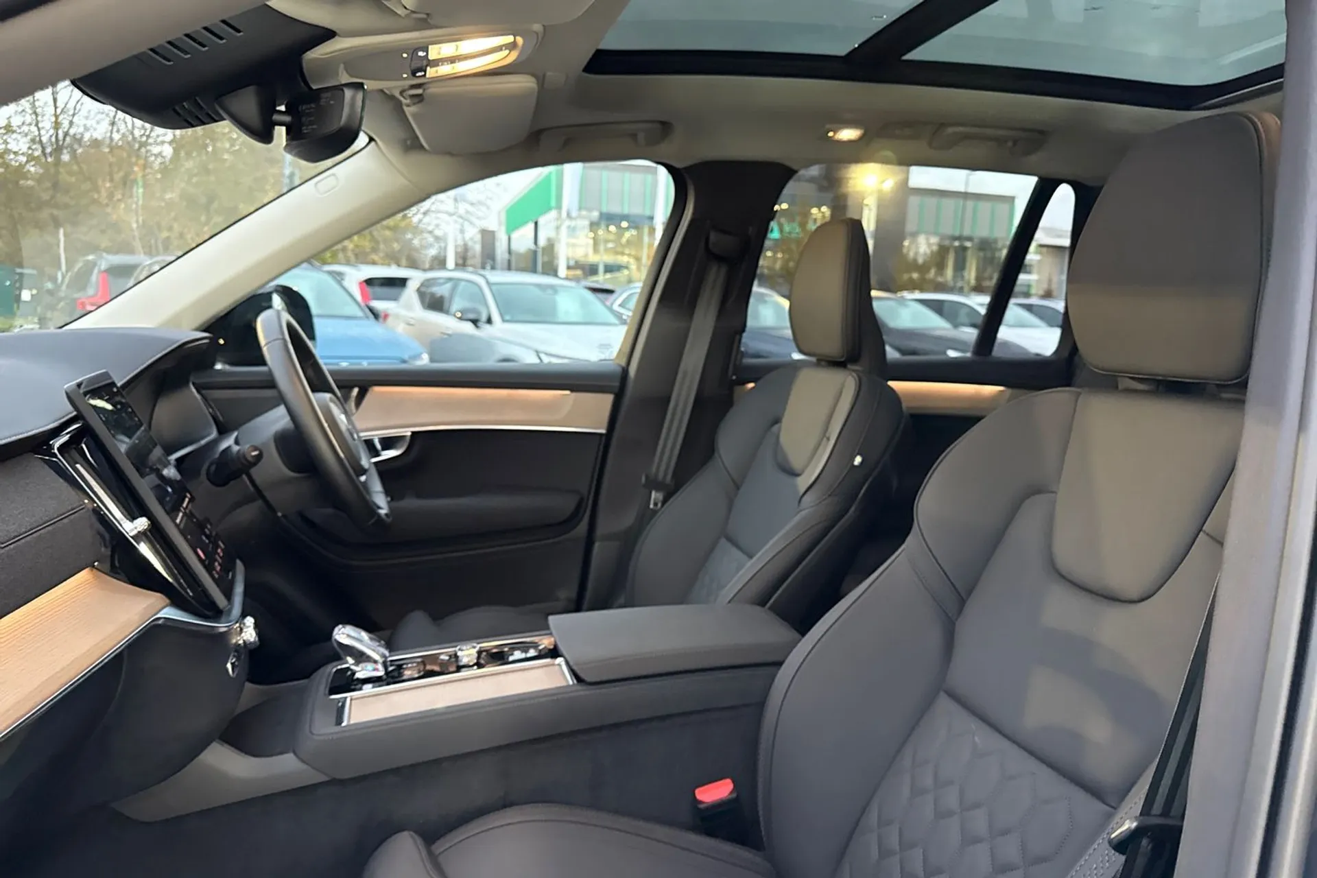 Volvo XC90 thumbnail image number 30