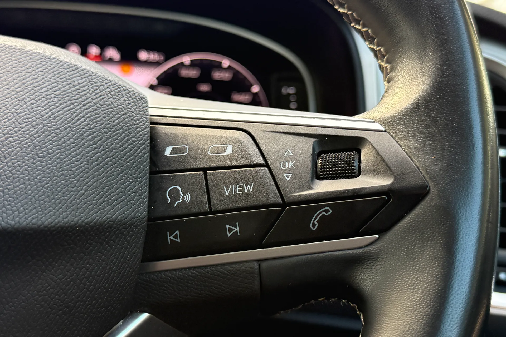 SEAT ATECA thumbnail image number 23