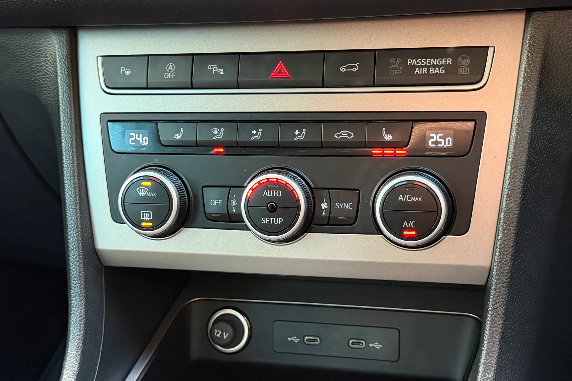 SEAT ATECA thumbnail image number 18