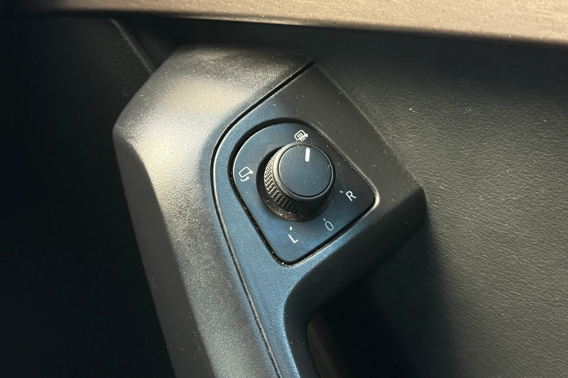 SEAT ATECA thumbnail image number 24