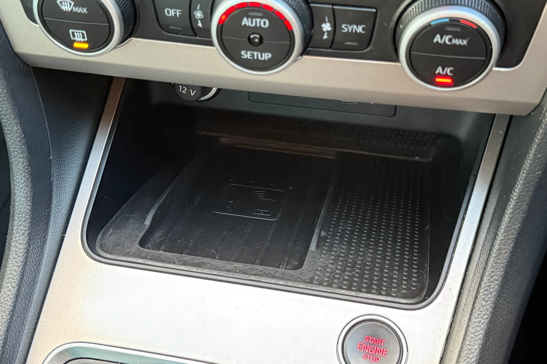 SEAT ATECA thumbnail image number 17