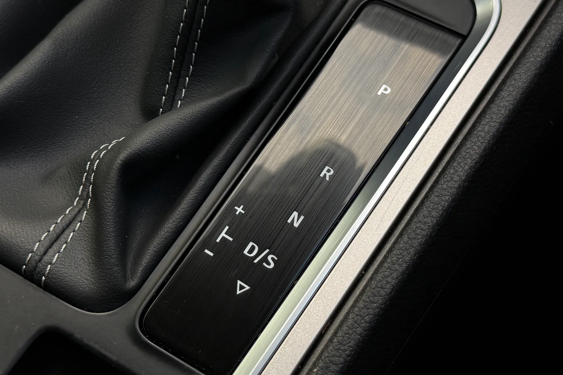 SEAT ATECA thumbnail image number 15