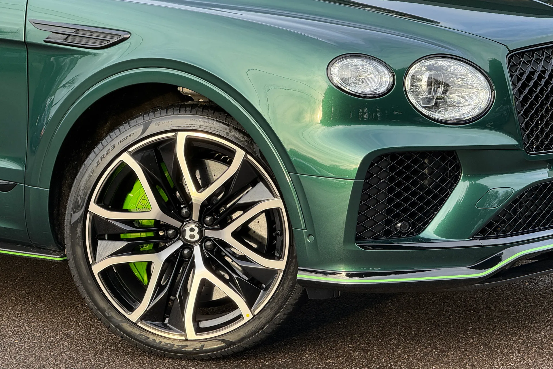 Bentley BENTAYGA thumbnail image number 7