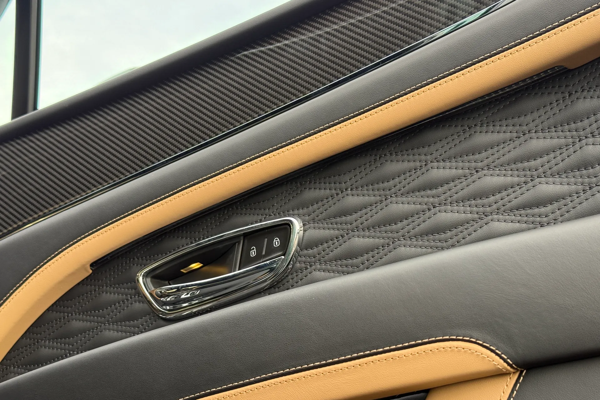 Bentley BENTAYGA thumbnail image number 23