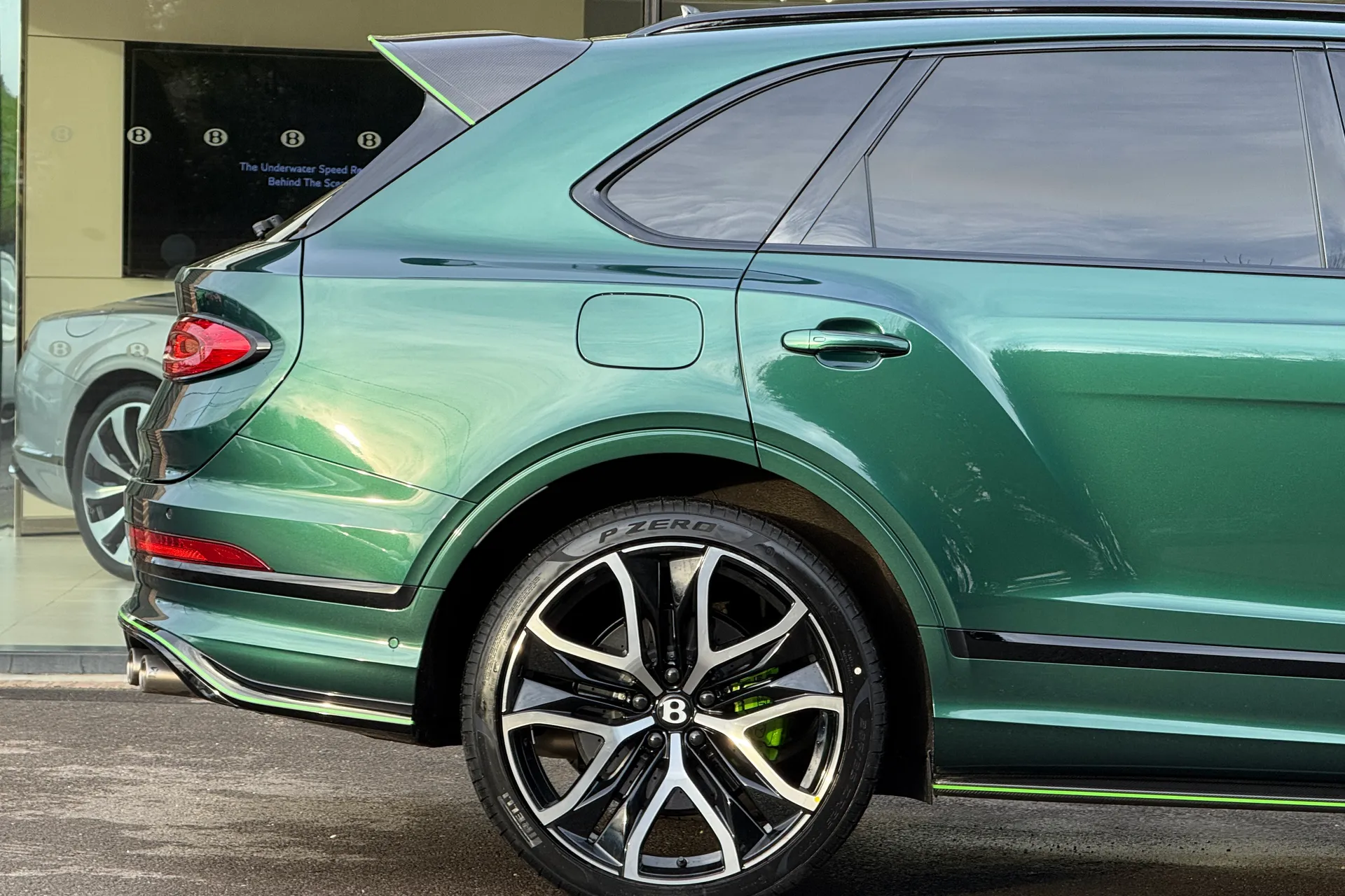Bentley BENTAYGA thumbnail image number 12