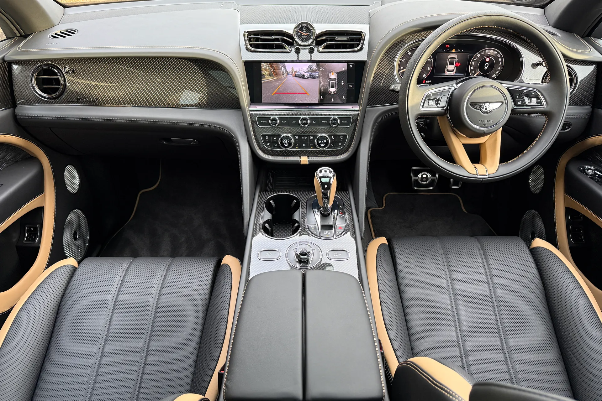 Bentley BENTAYGA thumbnail image number 3