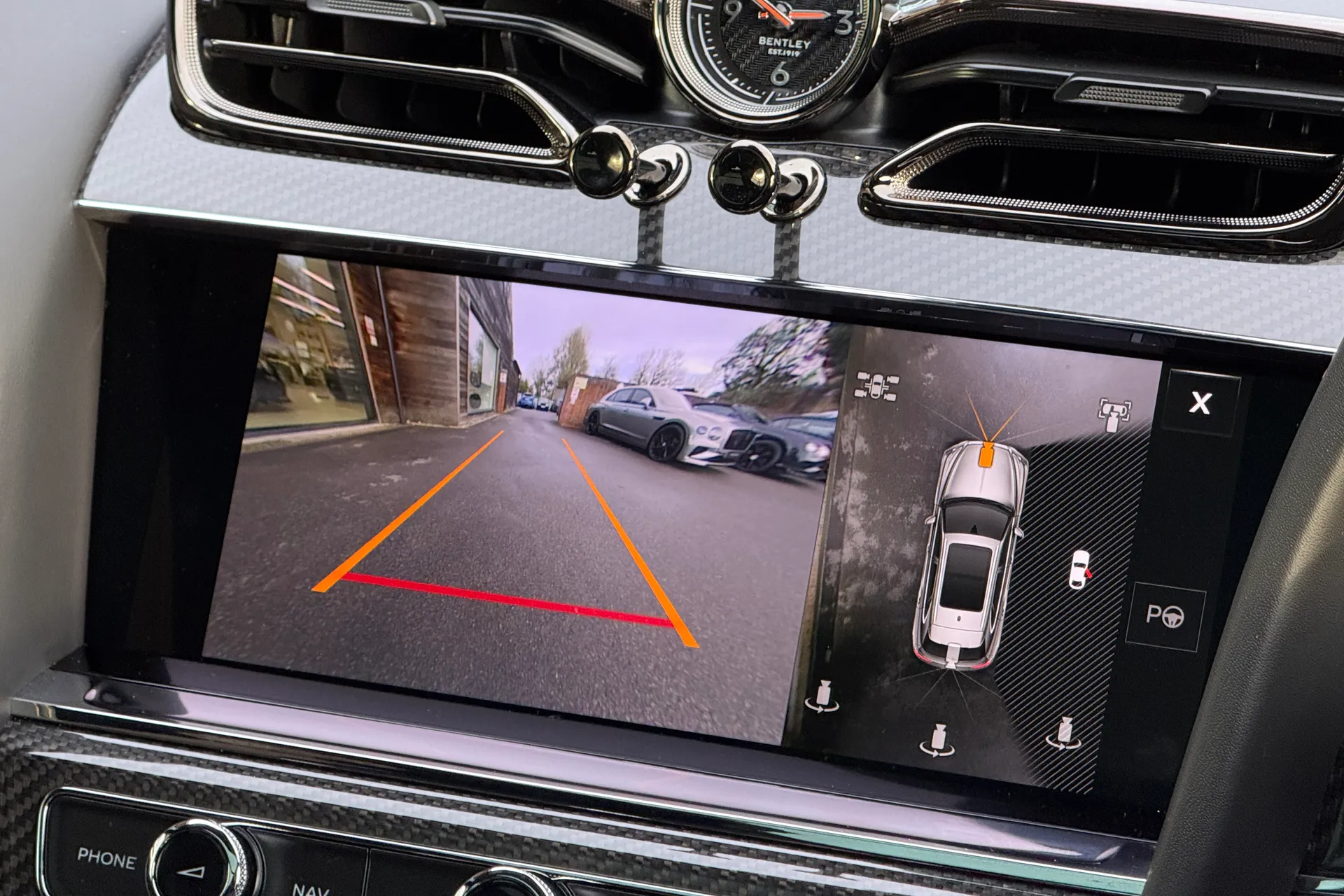 Bentley BENTAYGA thumbnail image number 6