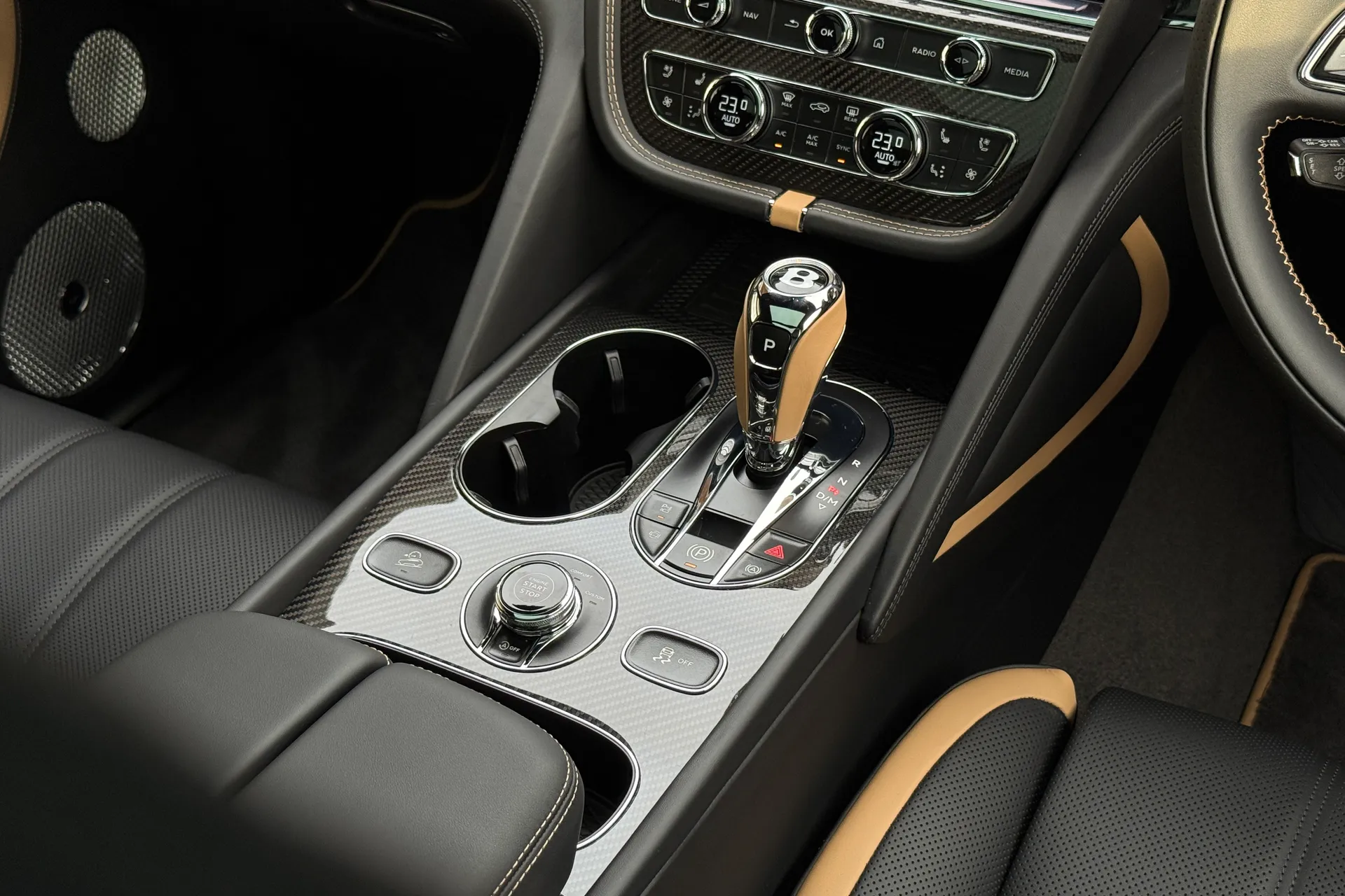 Bentley BENTAYGA thumbnail image number 37