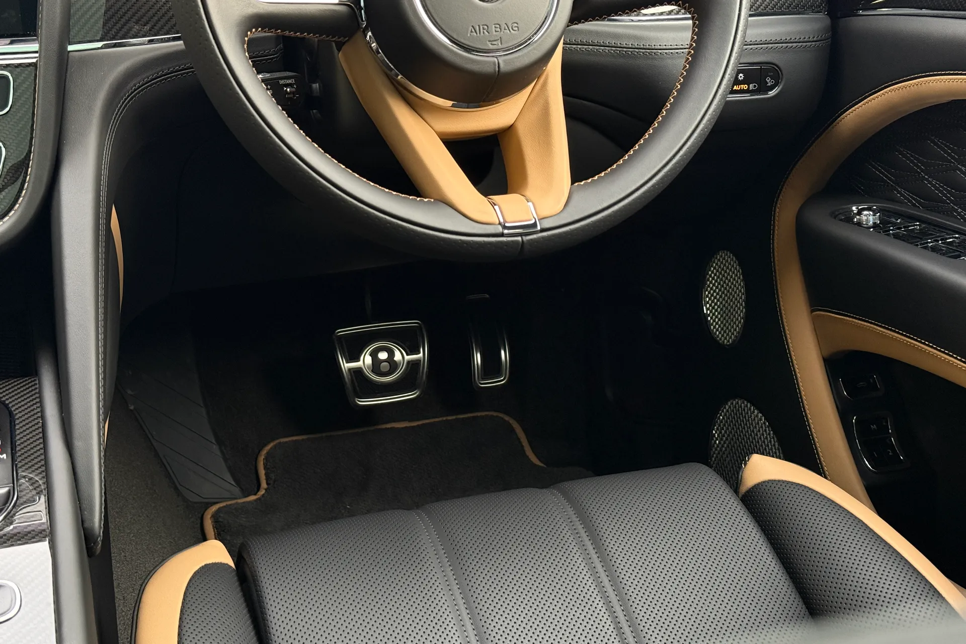 Bentley BENTAYGA thumbnail image number 42