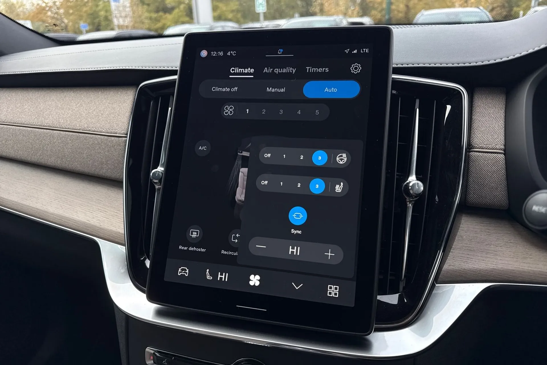 Volvo XC90 thumbnail image number 41