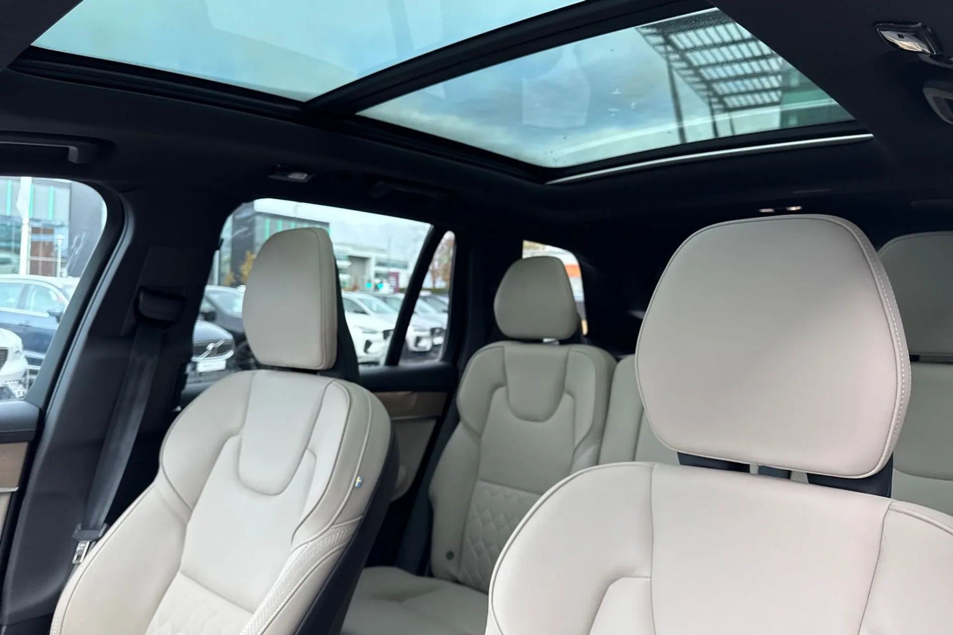 Volvo XC90 thumbnail image number 30