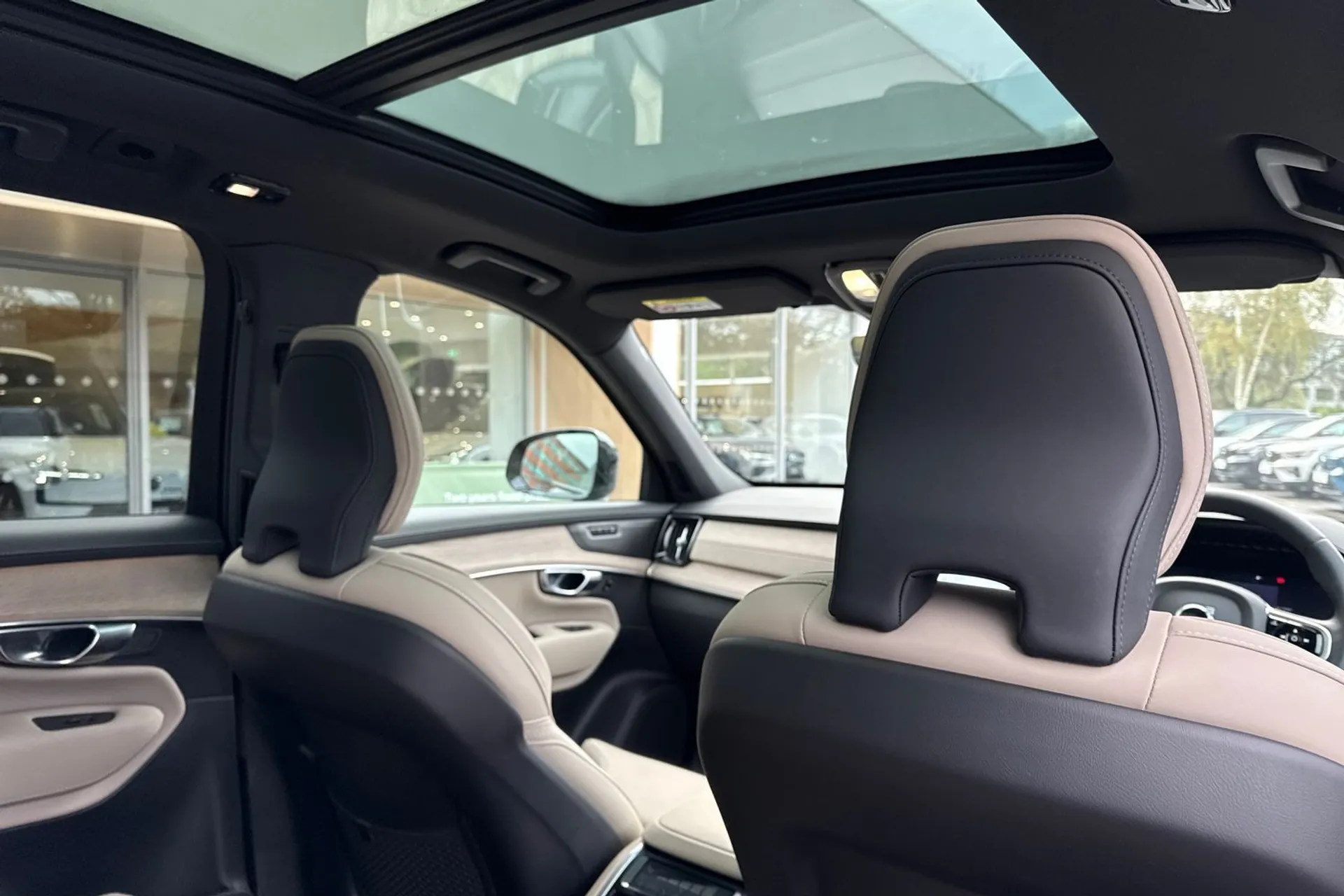 Volvo XC90 thumbnail image number 25