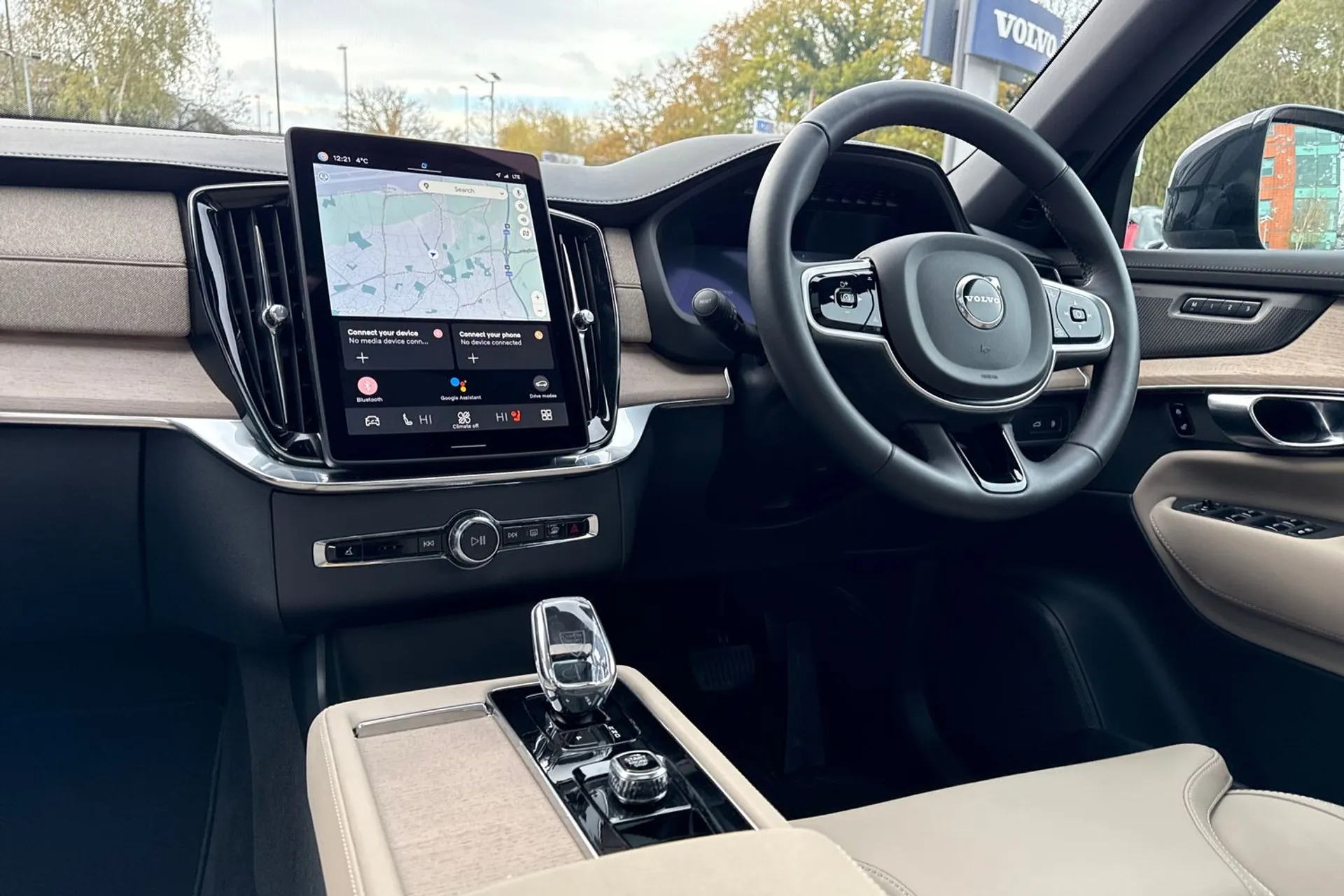 Volvo XC90 thumbnail image number 36