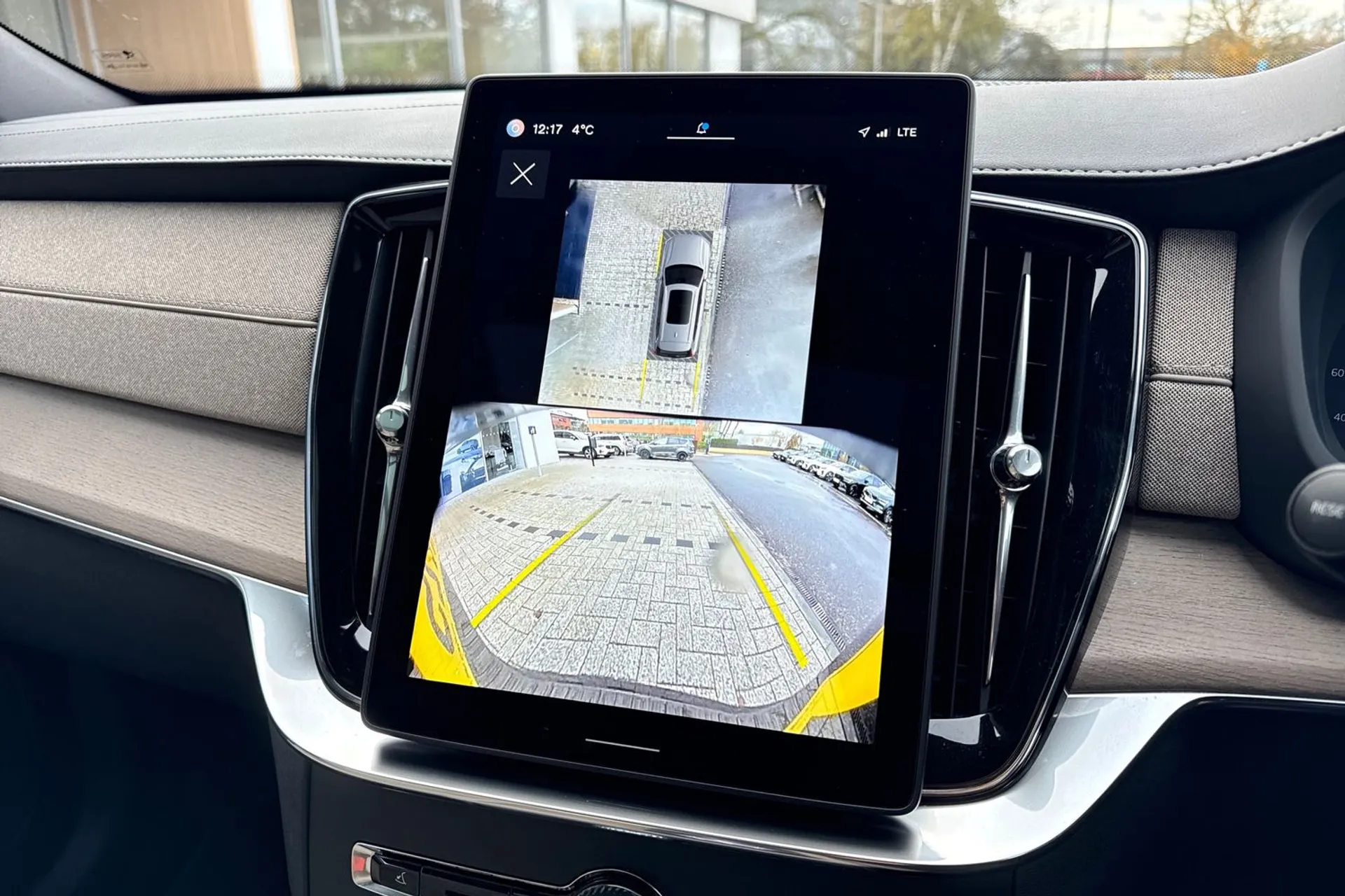 Volvo XC90 thumbnail image number 39