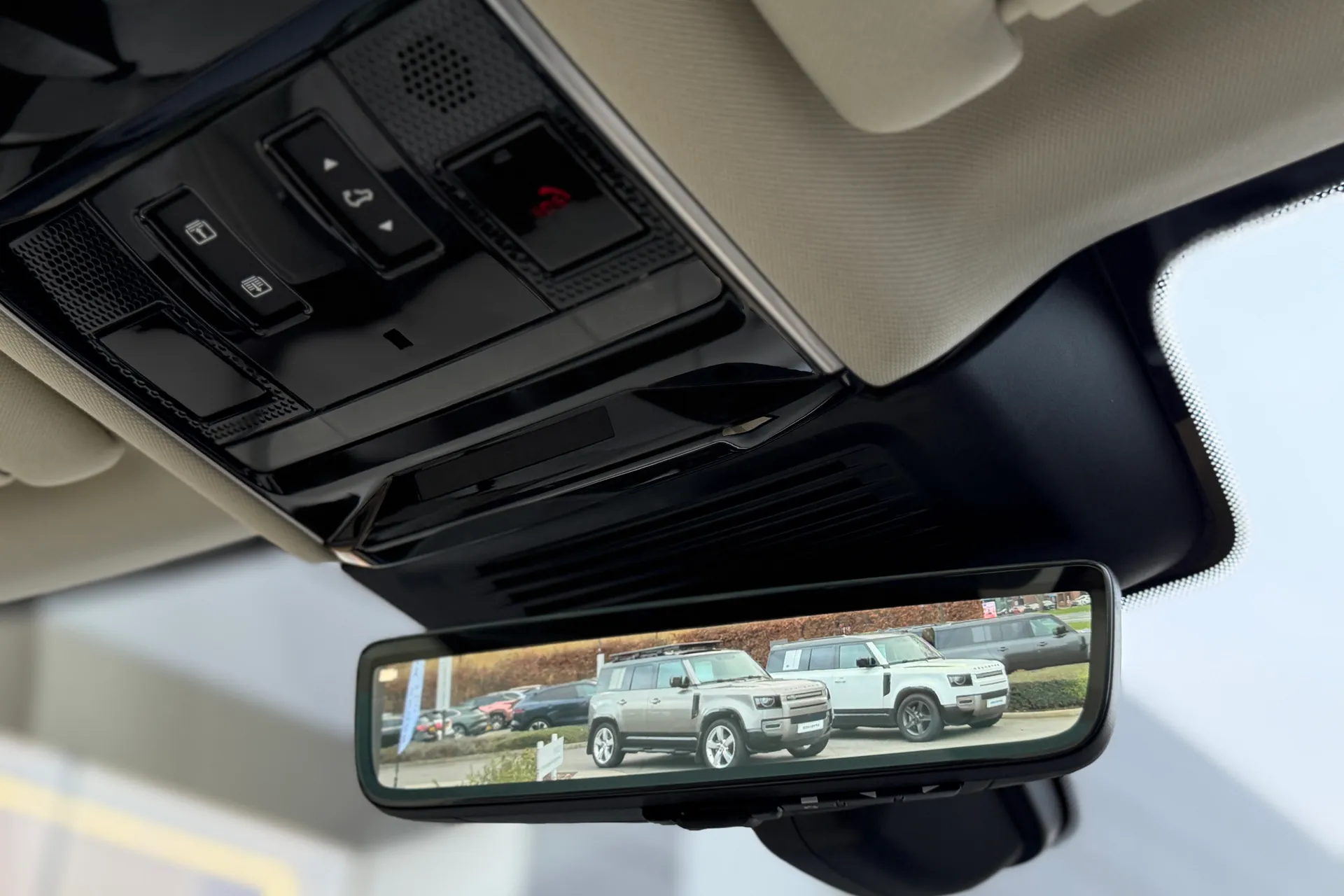 LAND ROVER RANGE ROVER thumbnail image number 25