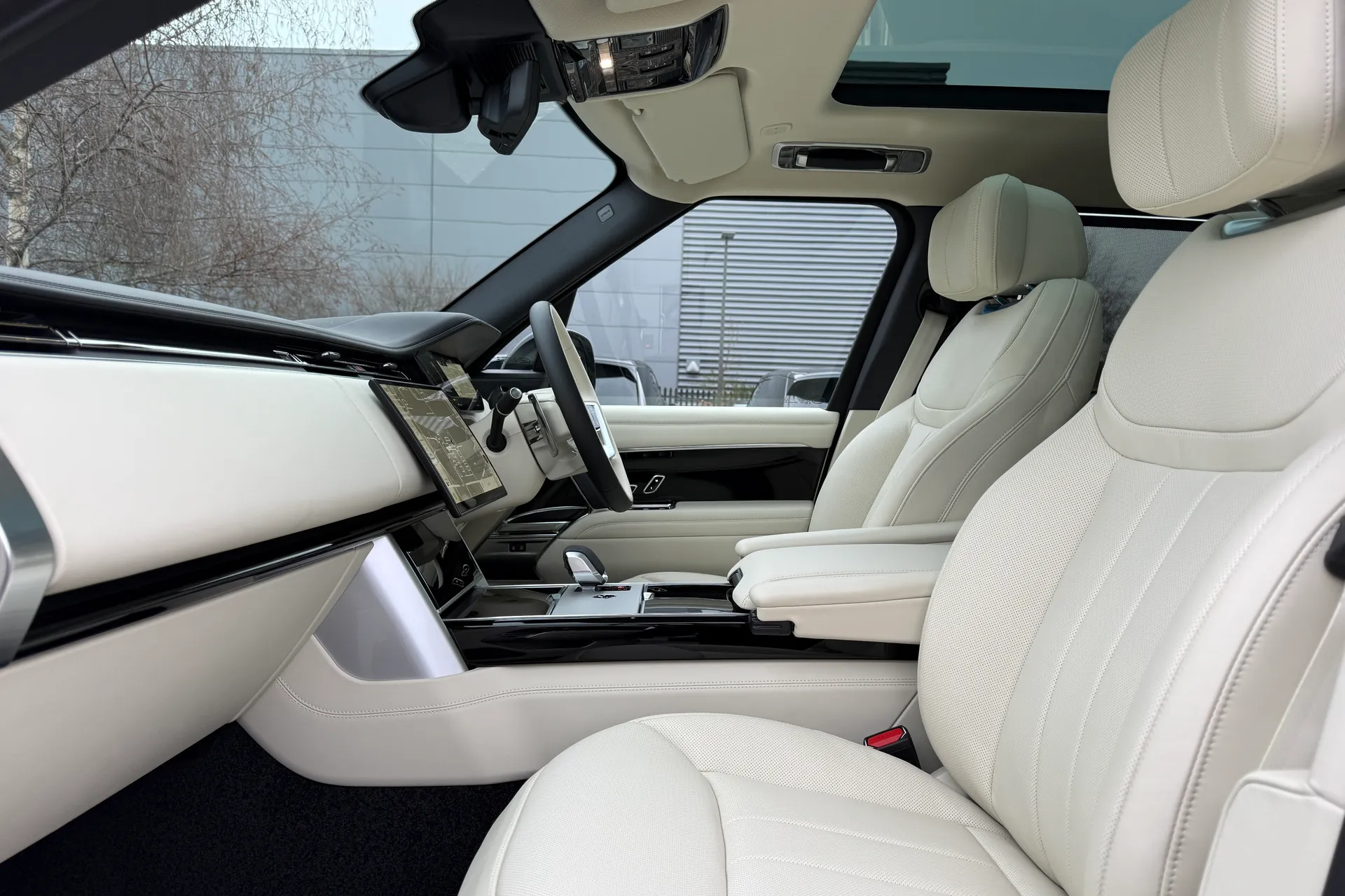 LAND ROVER RANGE ROVER thumbnail image number 46