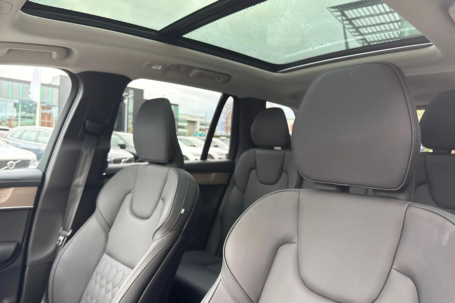 Volvo XC90 thumbnail image number 29