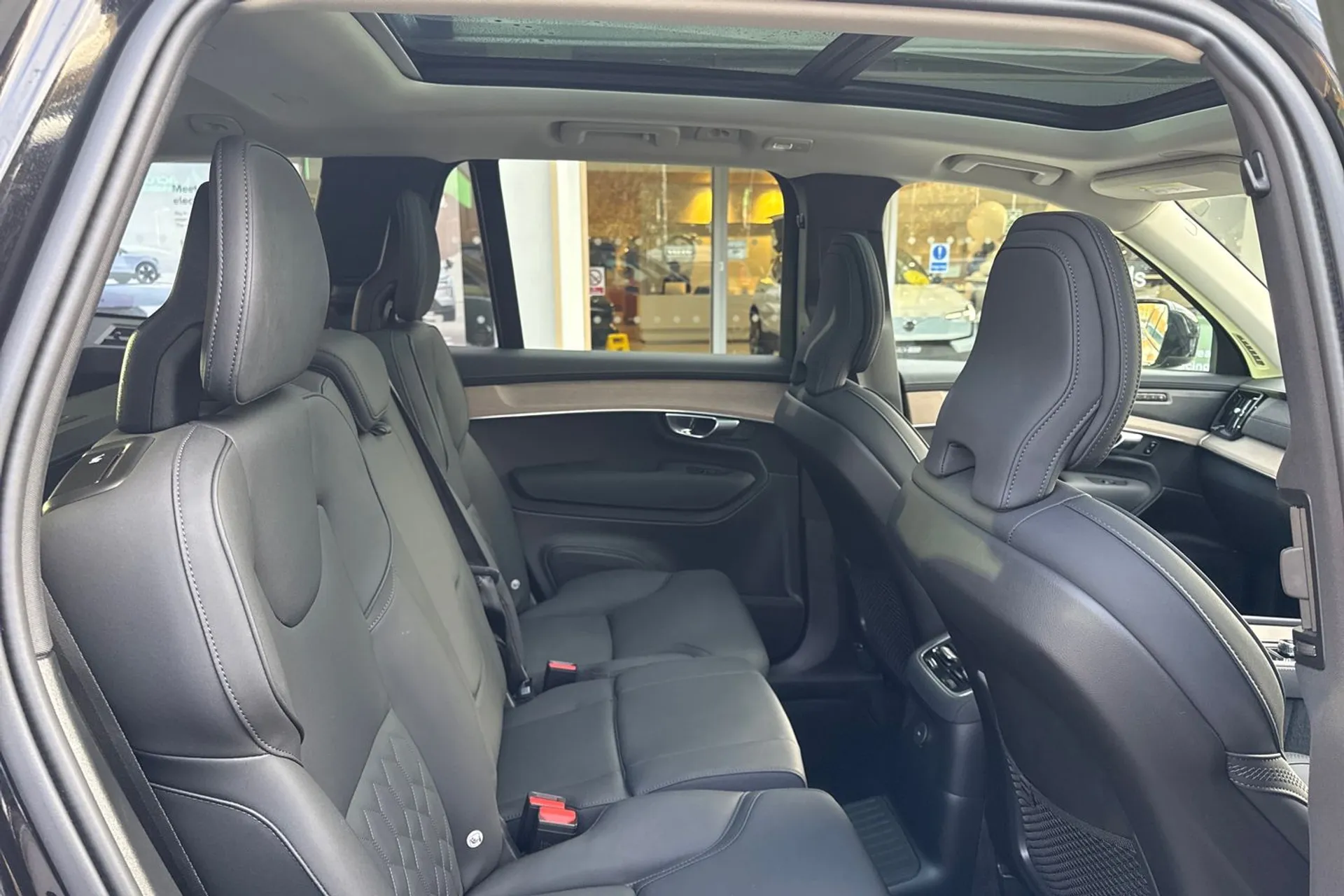 Volvo XC90 thumbnail image number 23