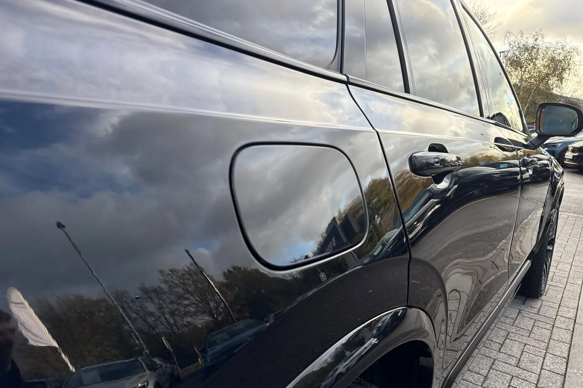 Volvo XC90 thumbnail image number 19