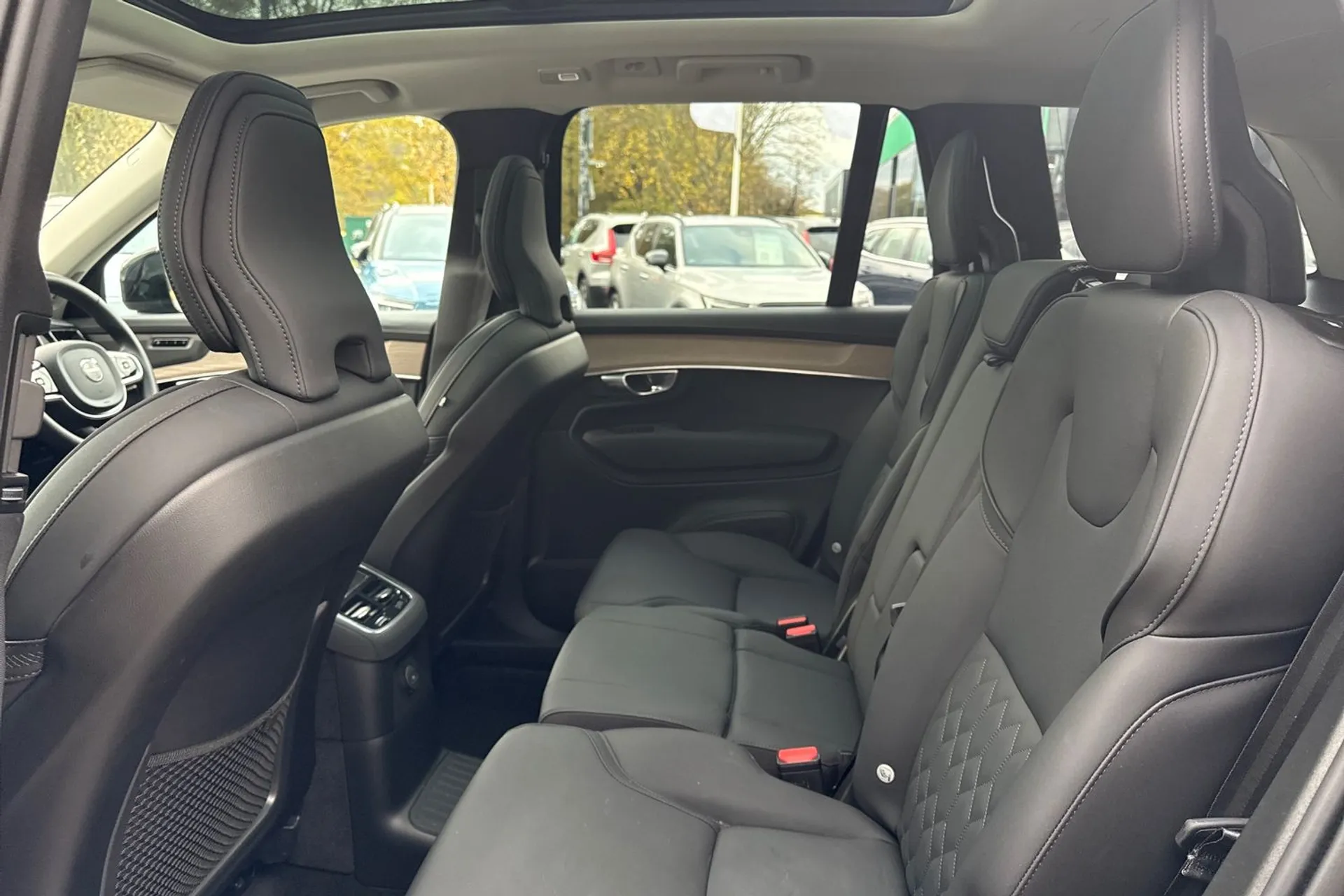 Volvo XC90 thumbnail image number 30