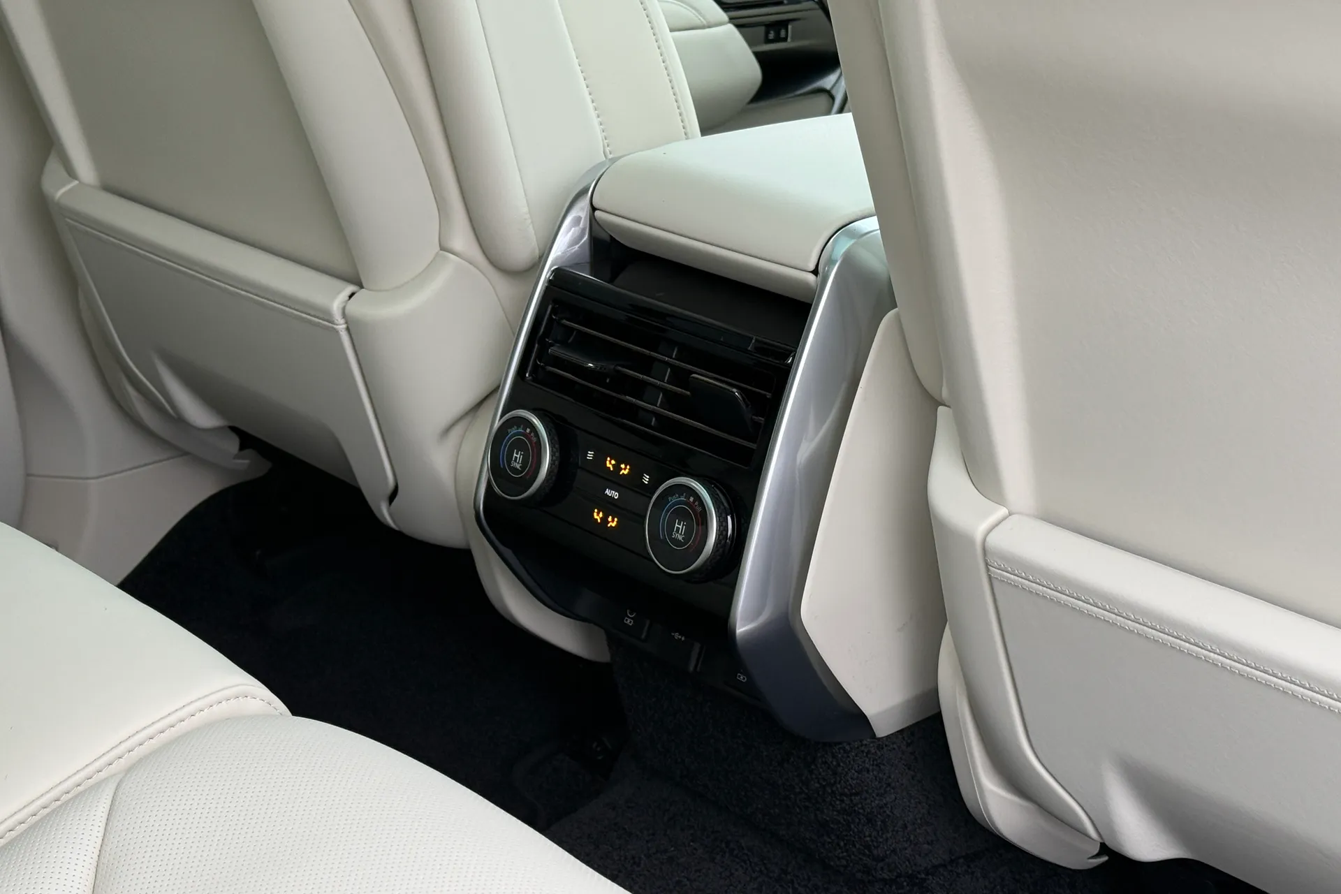 LAND ROVER RANGE ROVER thumbnail image number 39