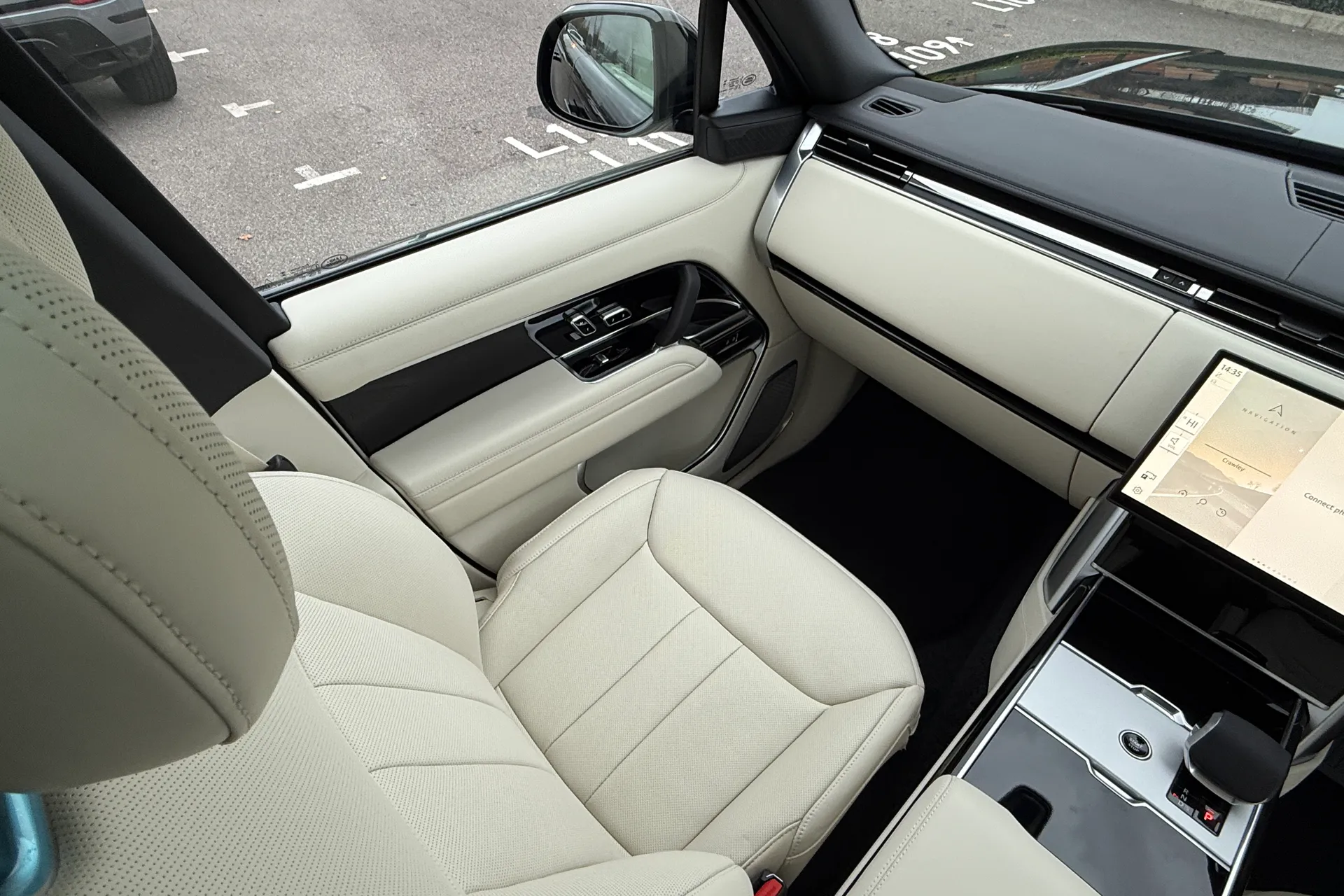 LAND ROVER RANGE ROVER thumbnail image number 22