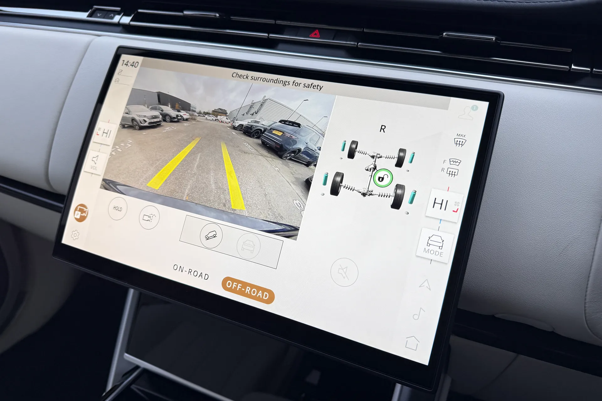 LAND ROVER RANGE ROVER thumbnail image number 9