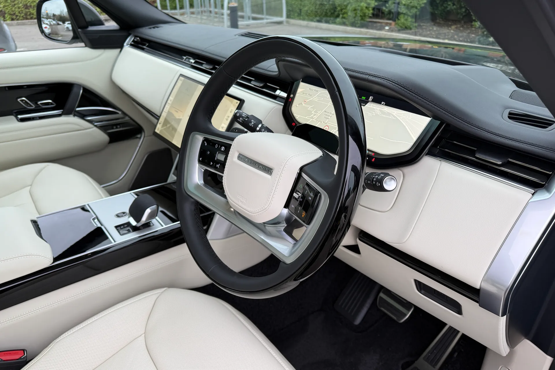 LAND ROVER RANGE ROVER thumbnail image number 42