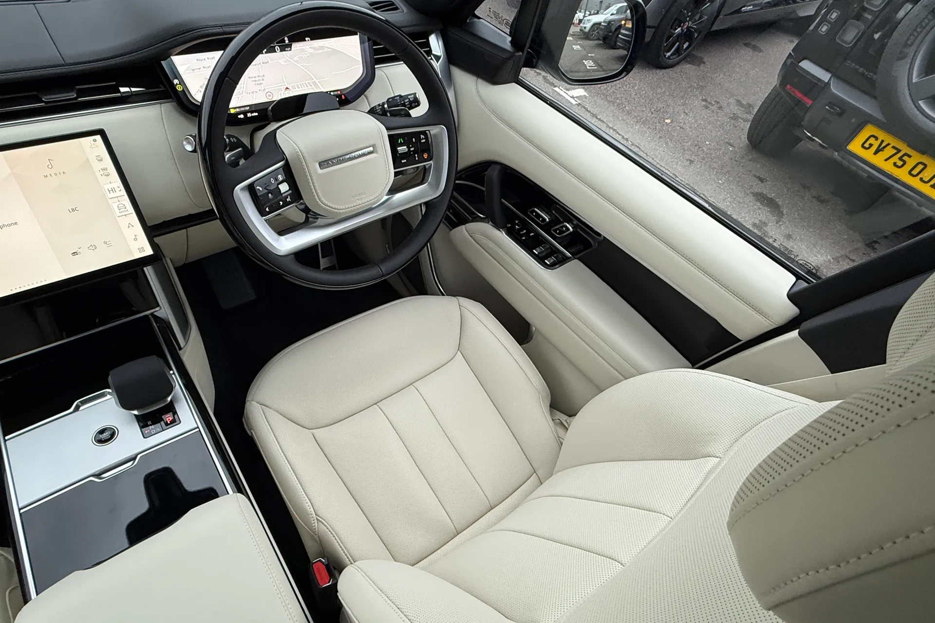 LAND ROVER RANGE ROVER thumbnail image number 28