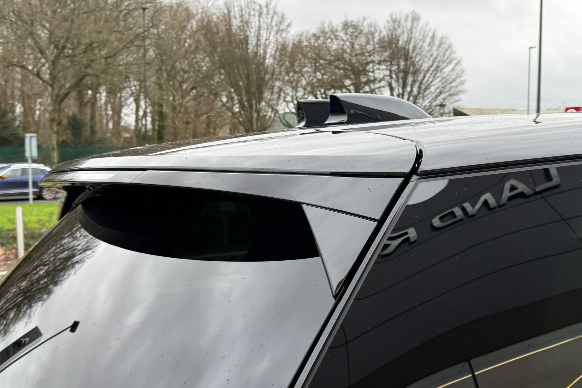 LAND ROVER RANGE ROVER thumbnail image number 16