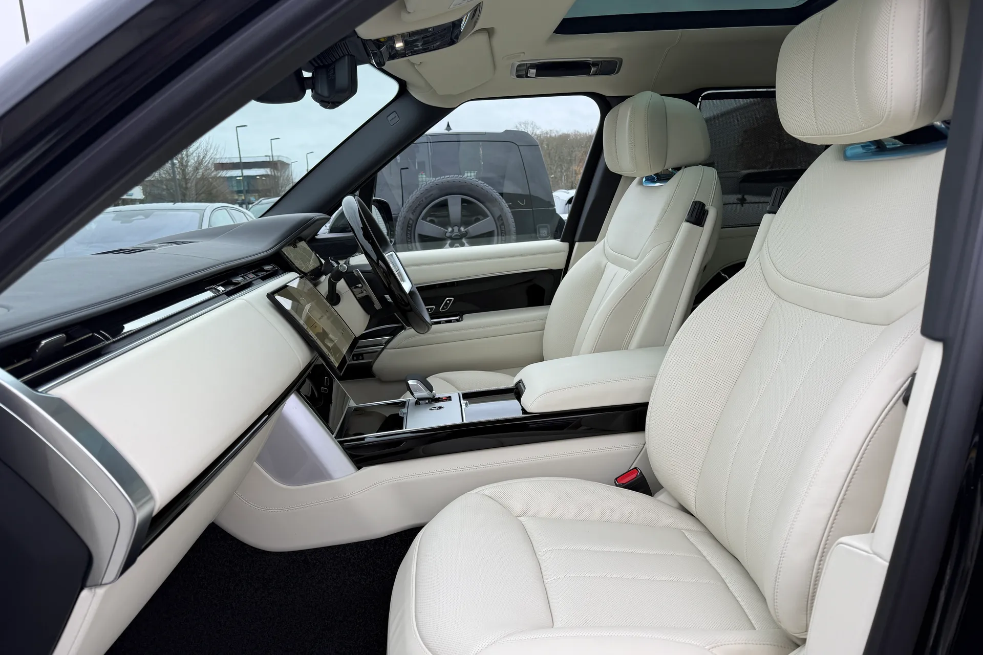 LAND ROVER RANGE ROVER thumbnail image number 47