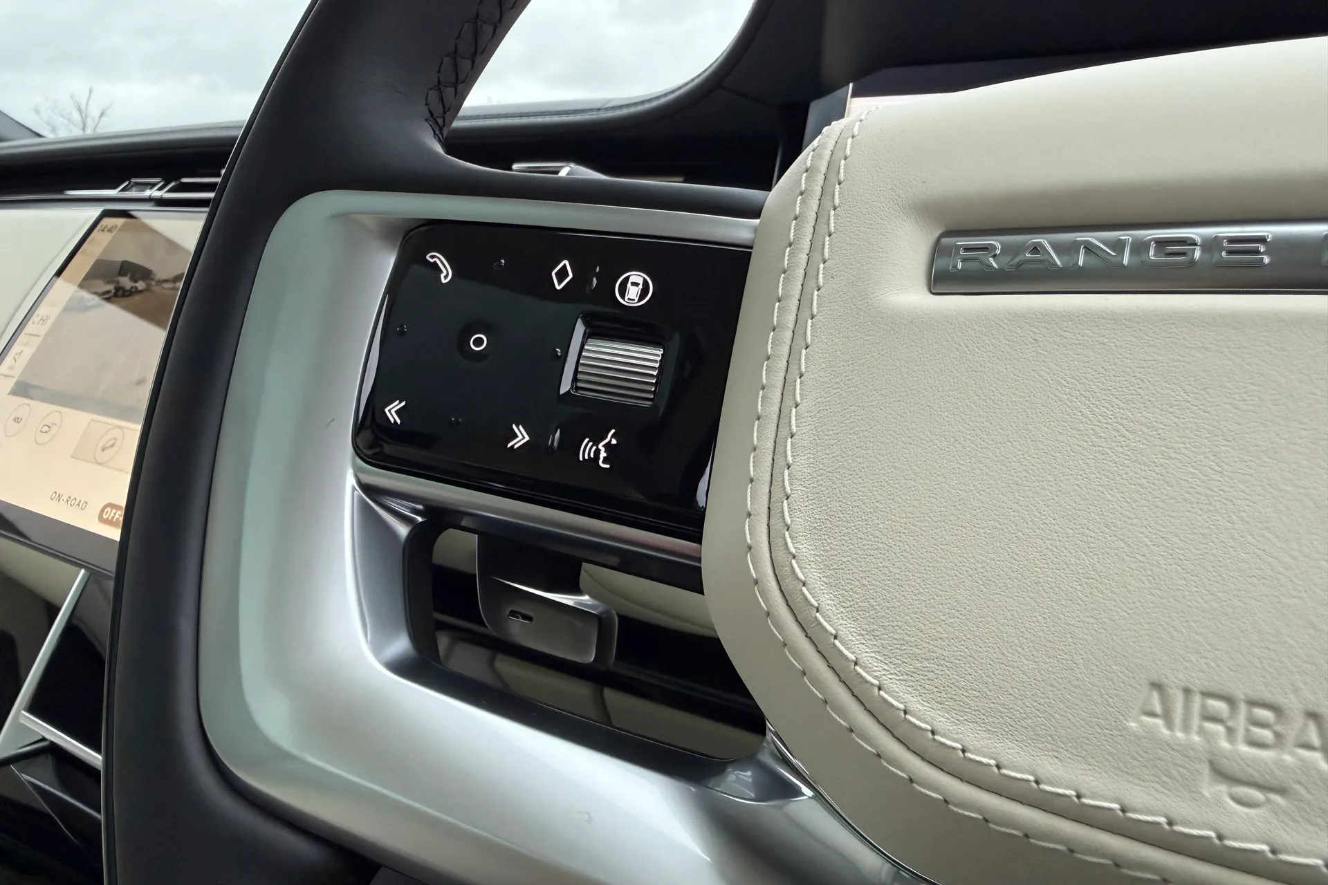 LAND ROVER RANGE ROVER thumbnail image number 66