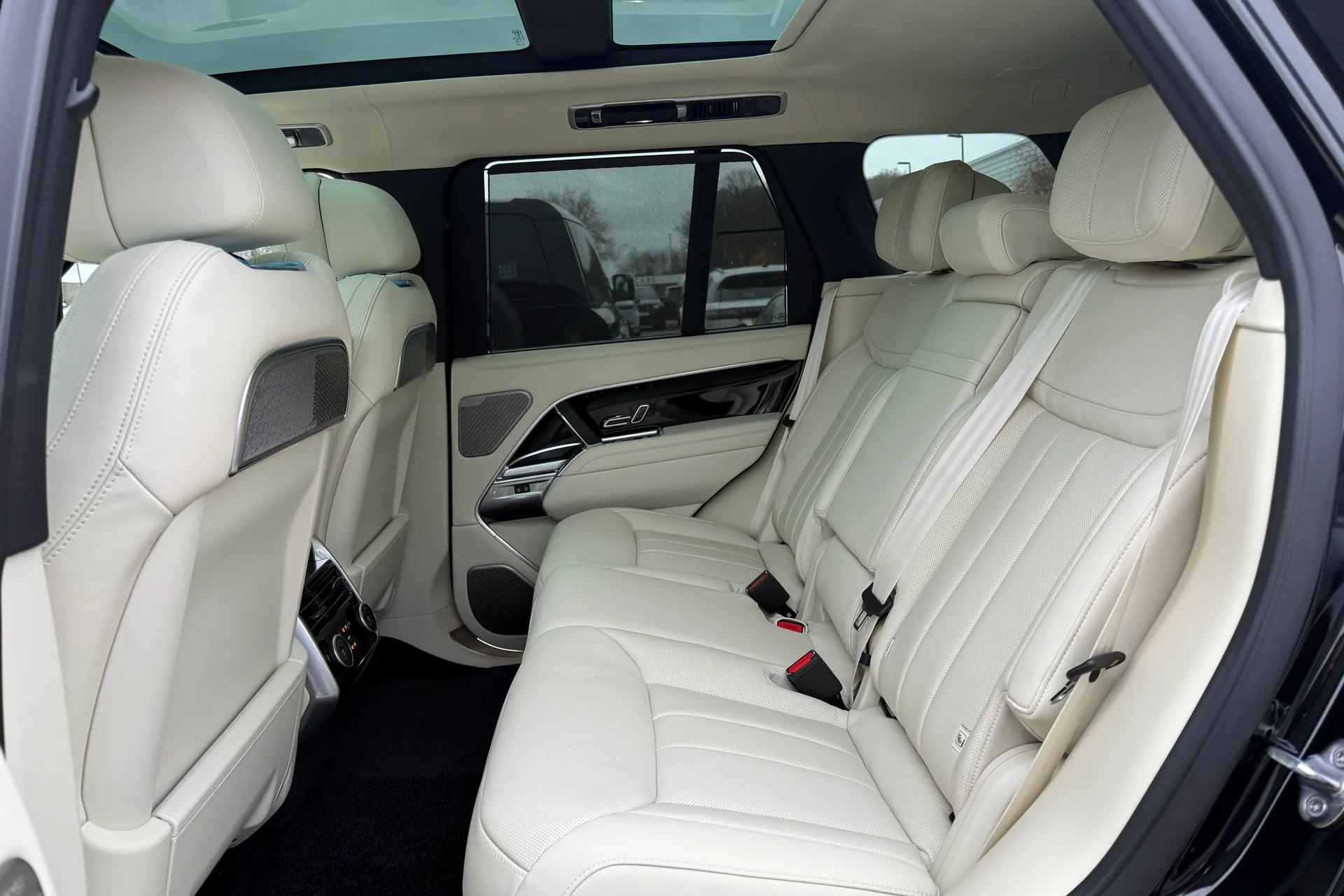 LAND ROVER RANGE ROVER thumbnail image number 49