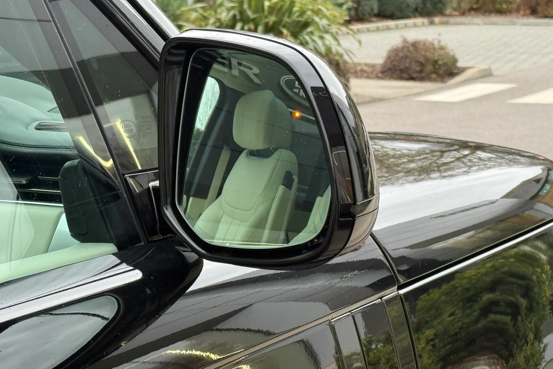 LAND ROVER RANGE ROVER thumbnail image number 13