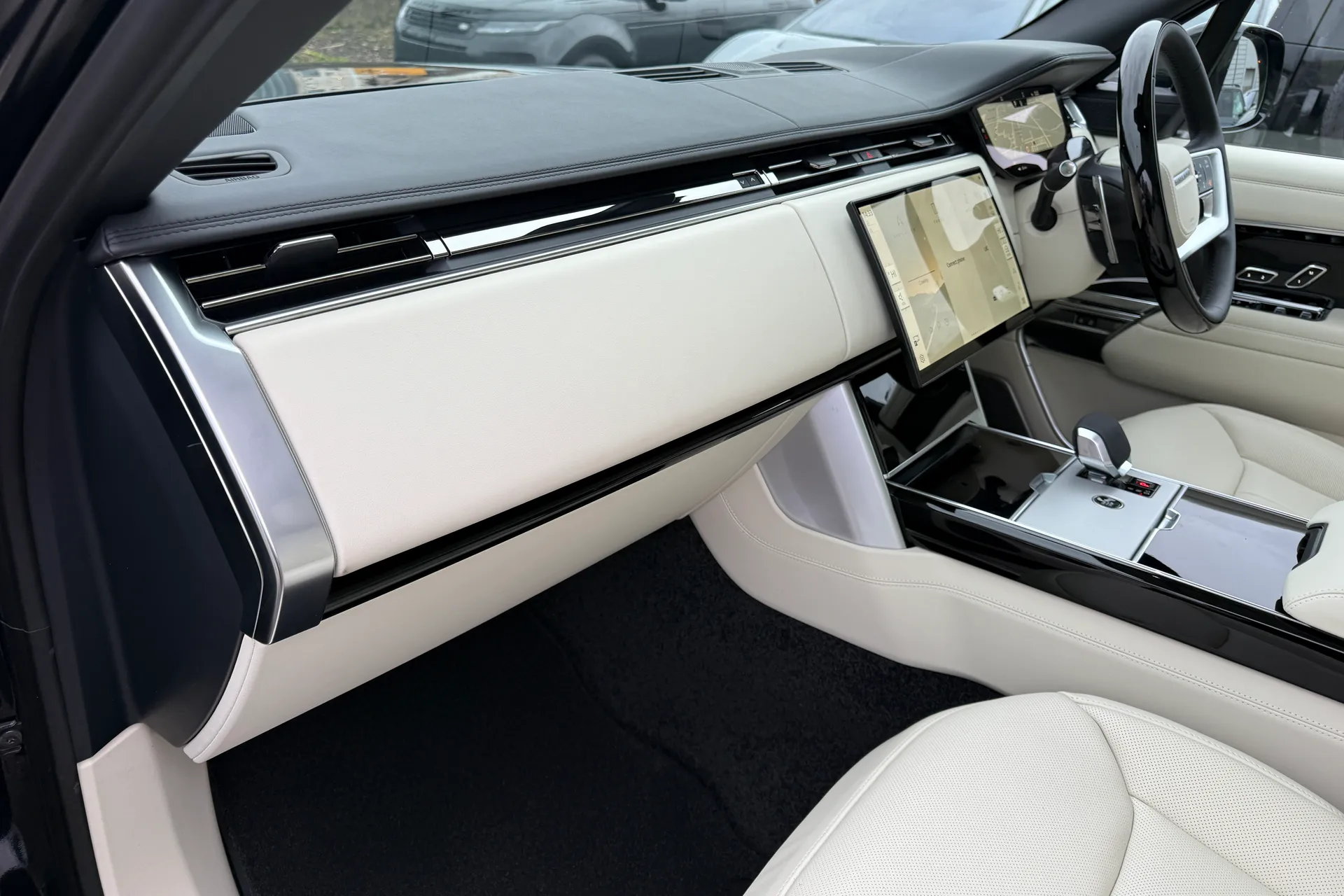 LAND ROVER RANGE ROVER thumbnail image number 45