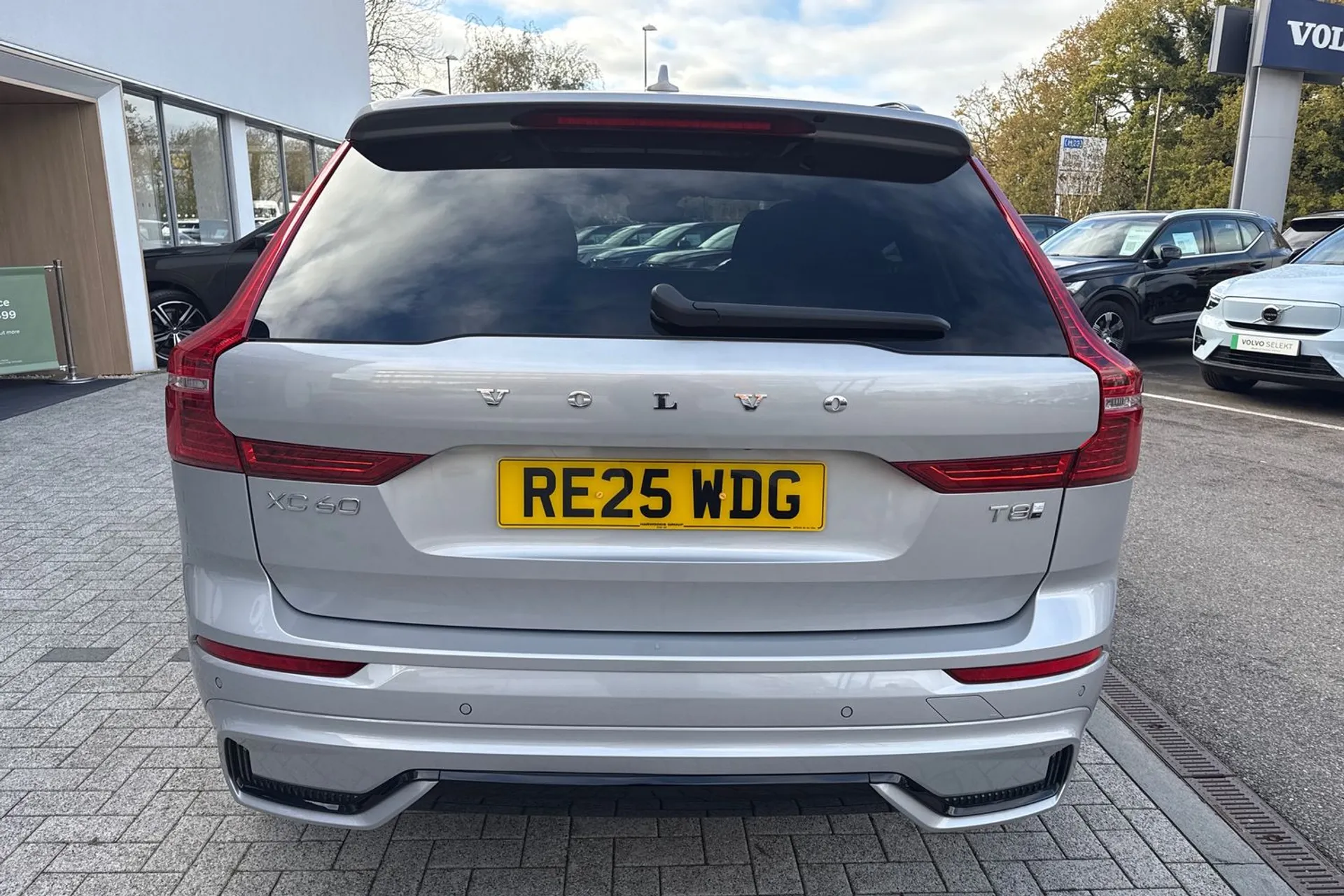 Volvo XC60 thumbnail image number 9