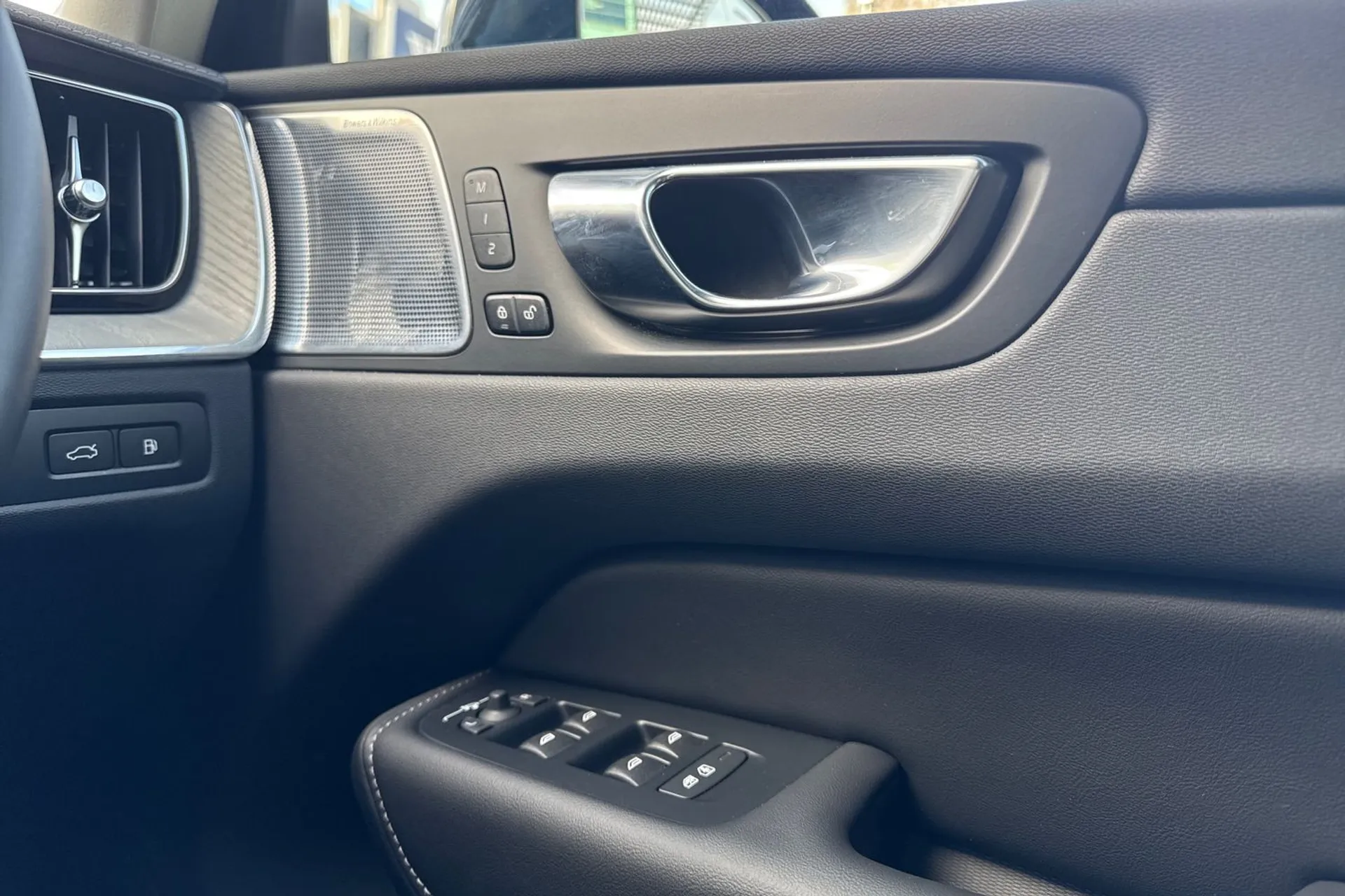 Volvo XC60 thumbnail image number 42