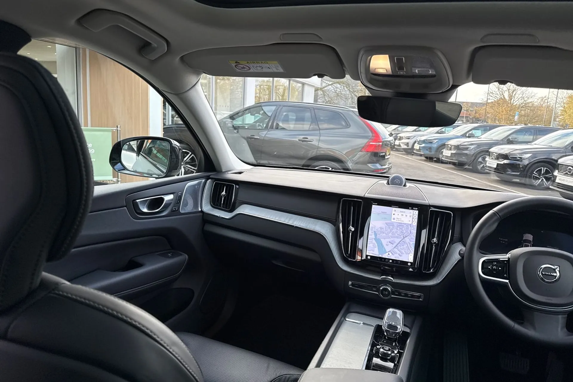 Volvo XC60 thumbnail image number 32