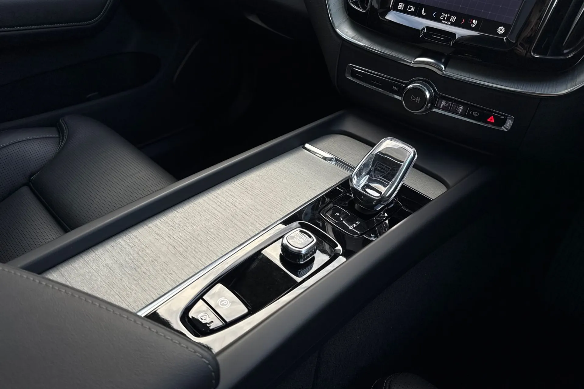 Volvo XC60 thumbnail image number 44