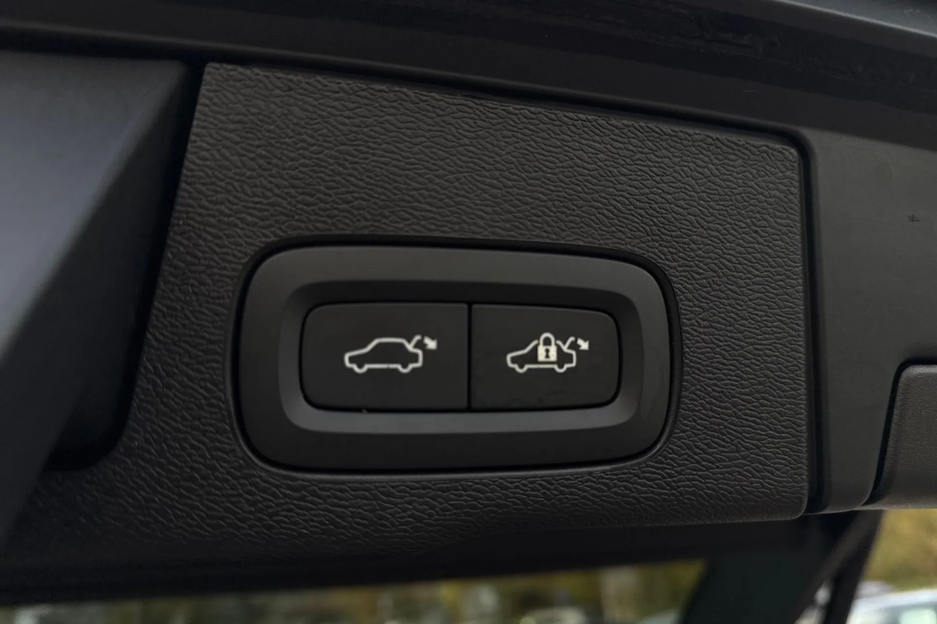 Volvo XC60 thumbnail image number 21