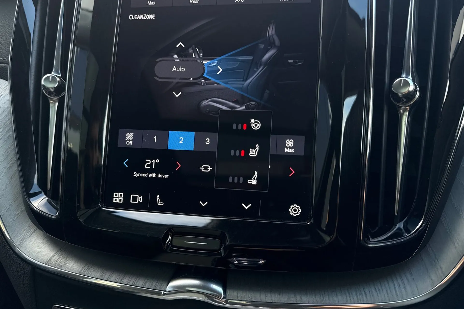 Volvo XC60 thumbnail image number 40